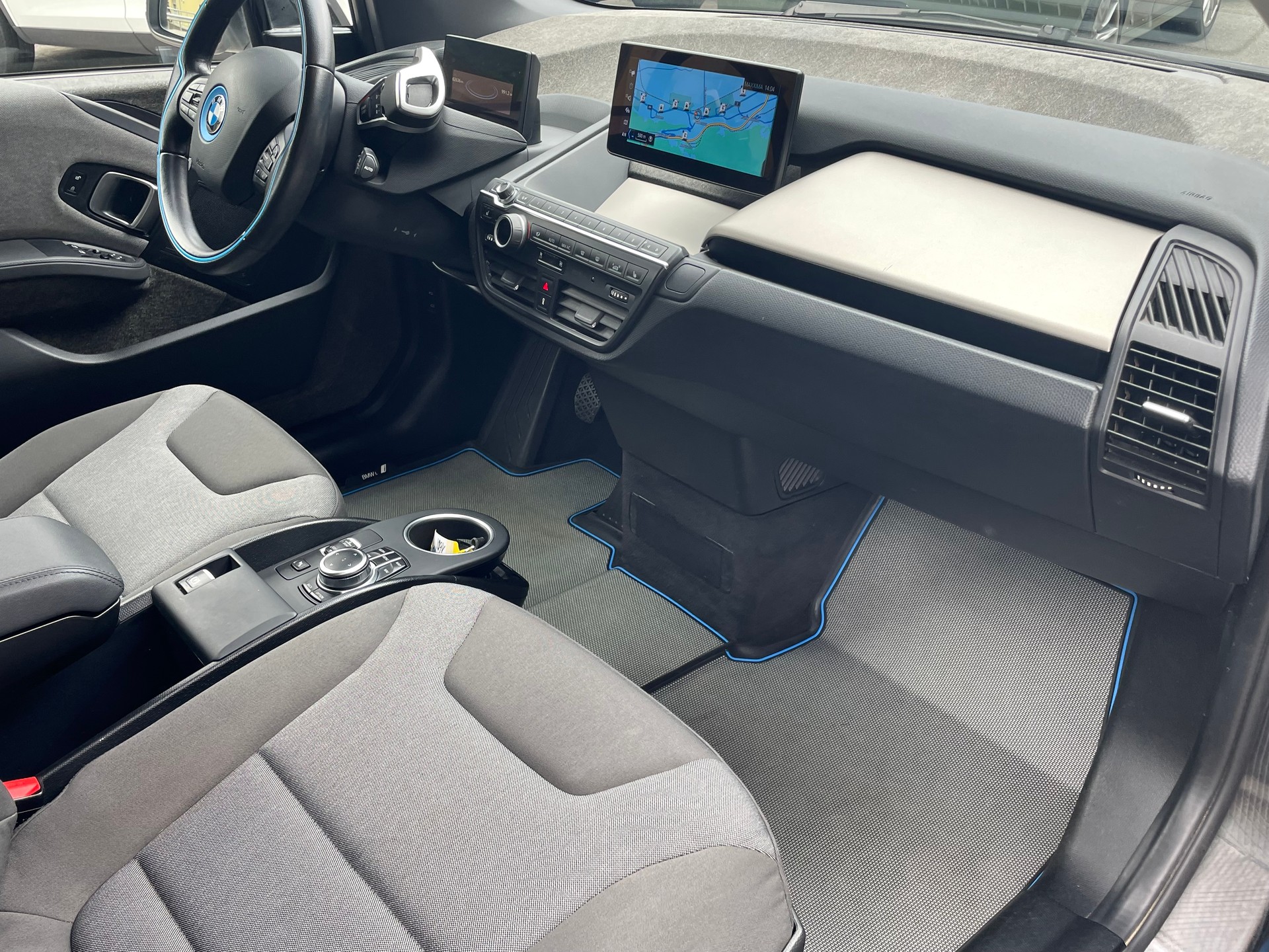 BMW i3s (120Ah)-image-11