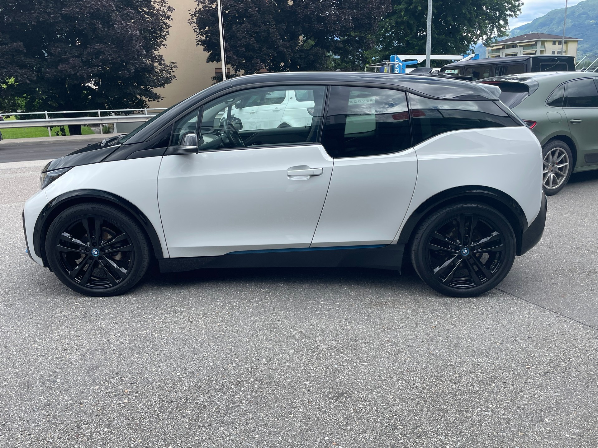 BMW i3s (120Ah)-image-1
