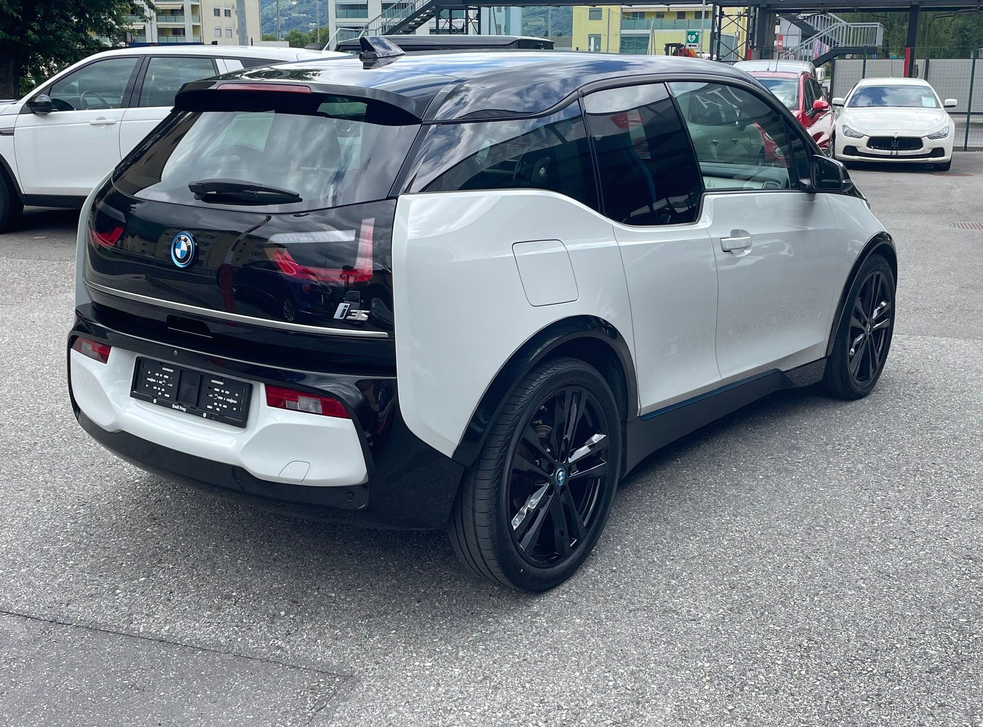 BMW i3s (120Ah)-image-7