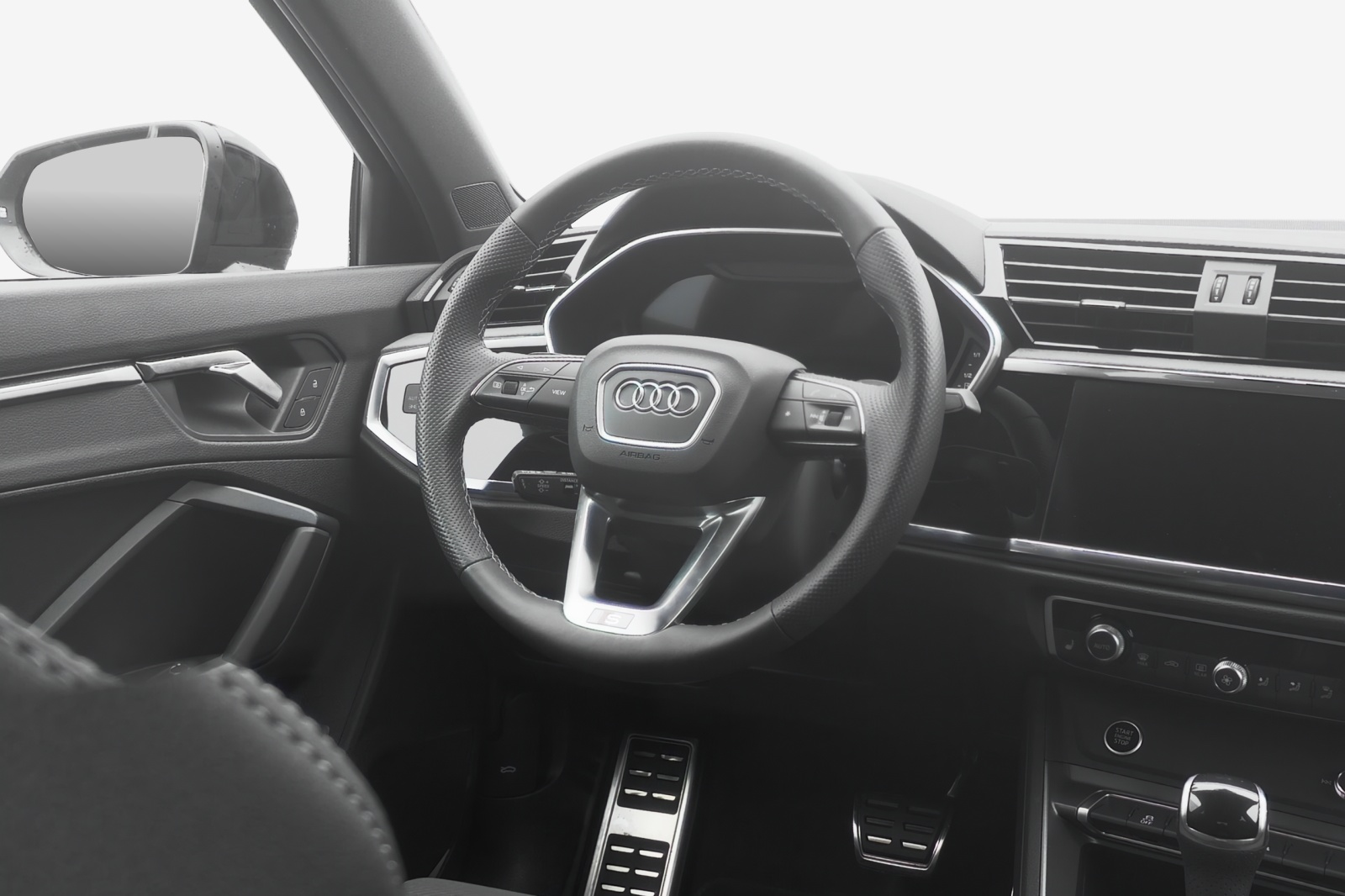 AUDI Q3 40 TDI S line quattro S-tronic-image-5