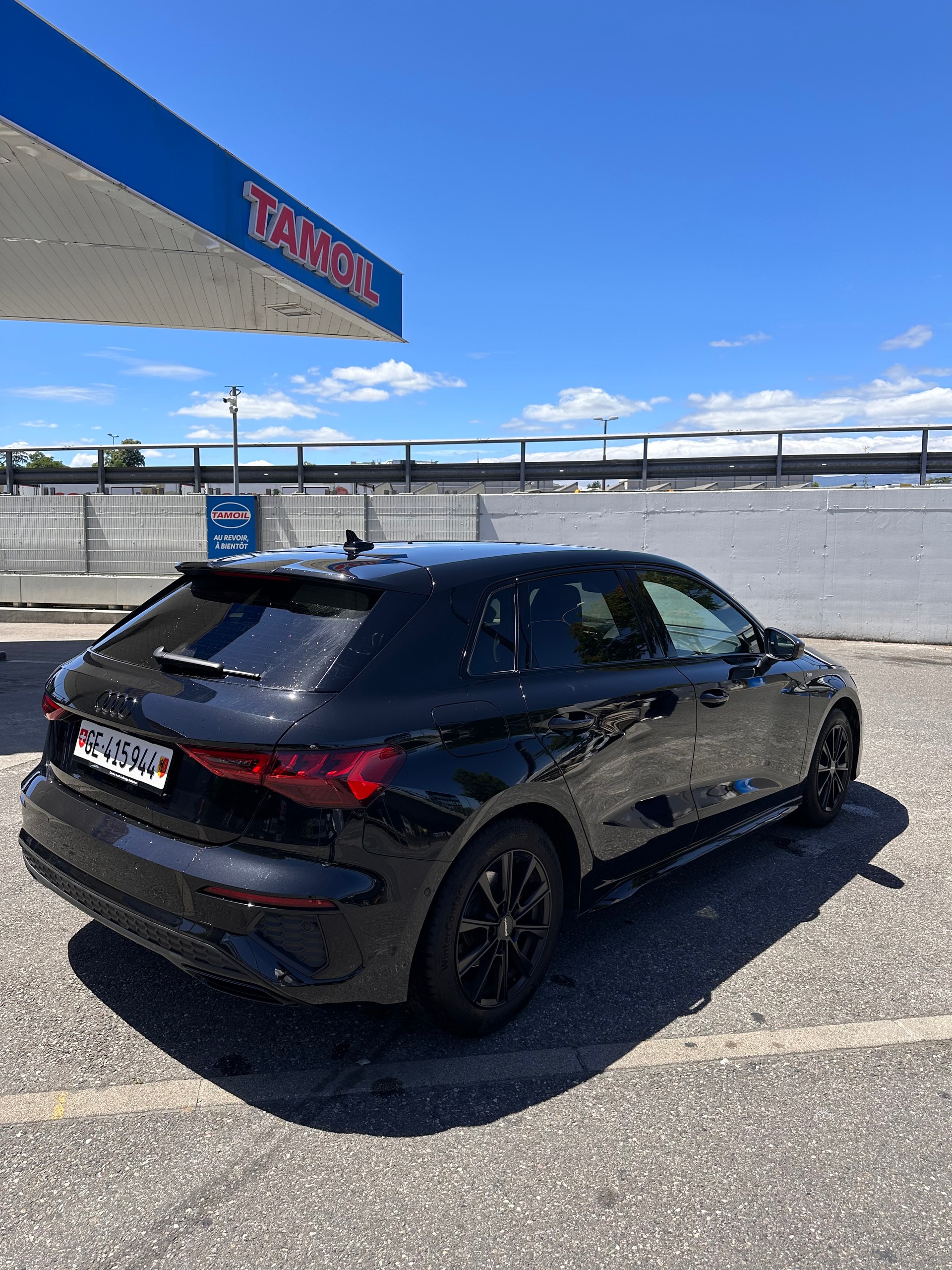 AUDI 1.5 35 TFSI S Line Attraction S-Tronic-image-1