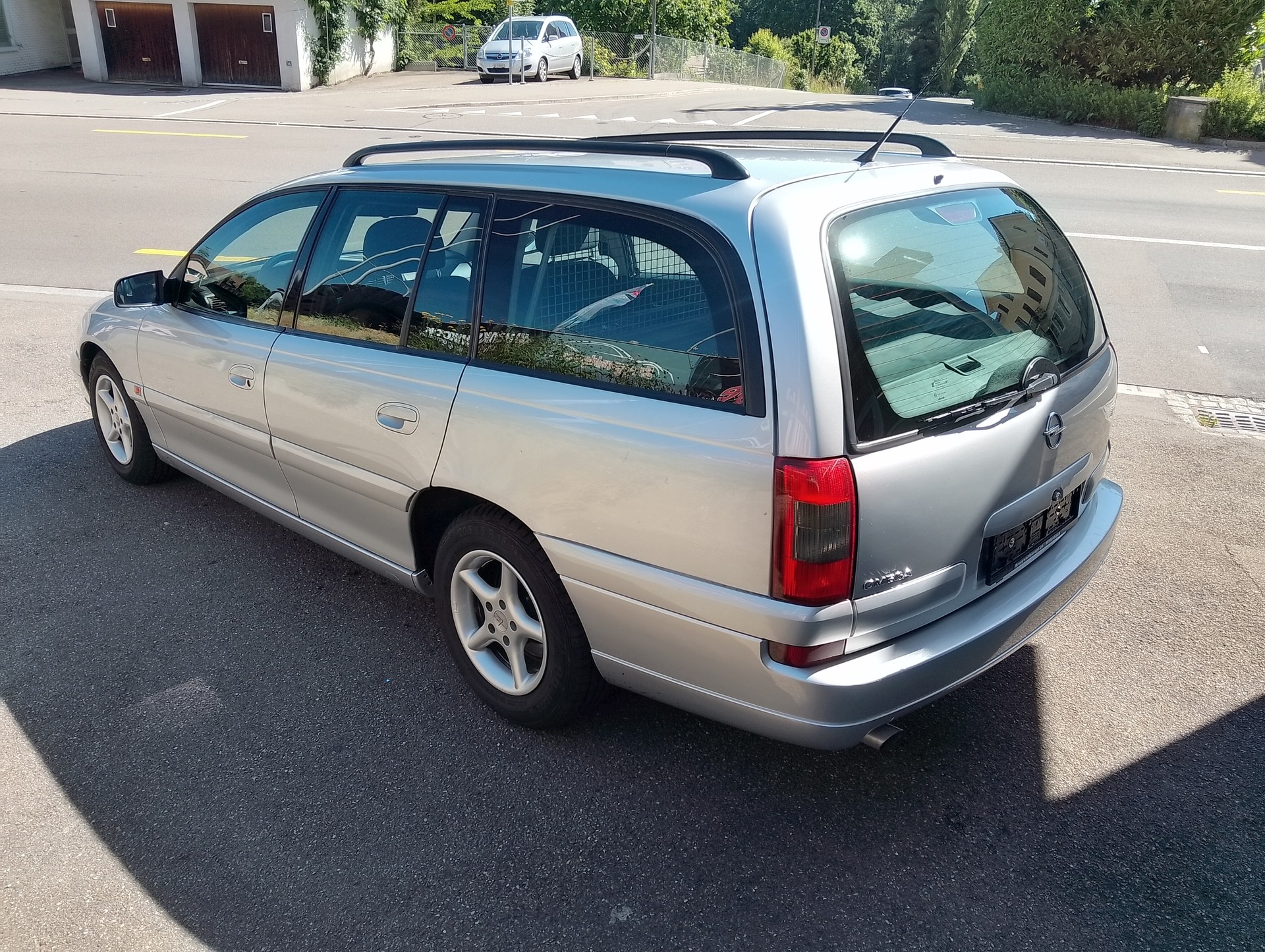OPEL Omega 2.2i 16V Comfort-image-10