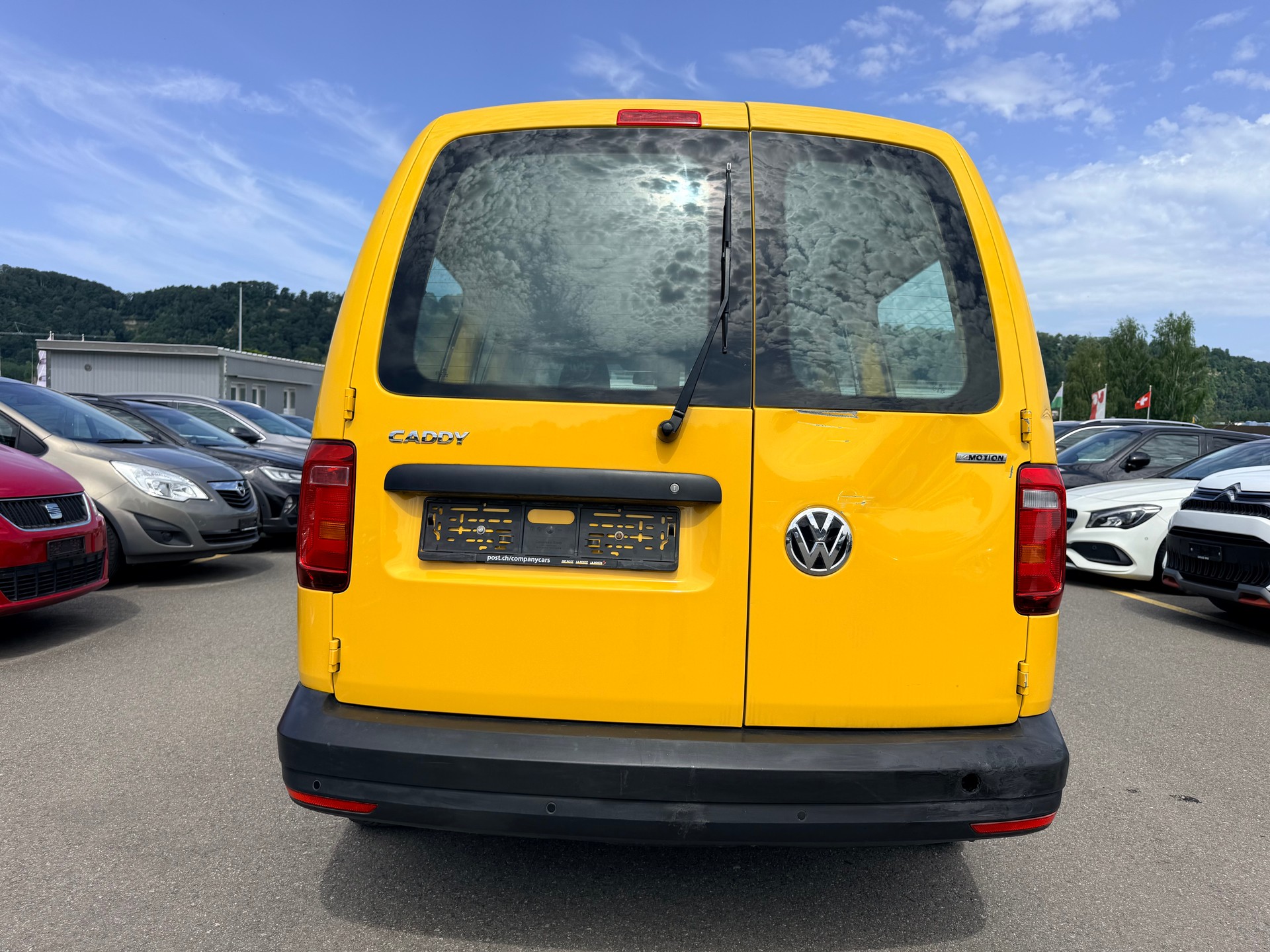VW Caddy Maxi 2.0TDI 4Motion BlueMotion Technology-image-7