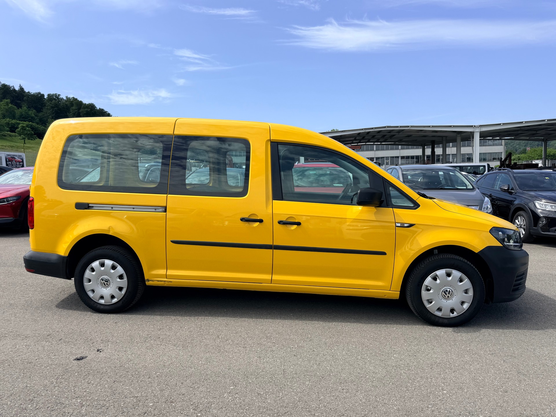 VW Caddy Maxi 2.0TDI 4Motion BlueMotion Technology-image-5
