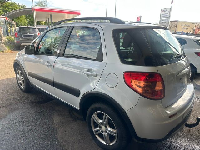 SUZUKI SX4 1.6 16V GL Top Barry 4WD-image-3
