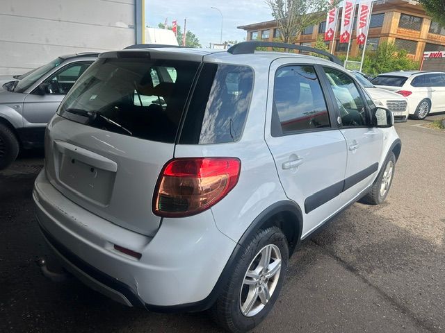 SUZUKI SX4 1.6 16V GL Top Barry 4WD-image-4