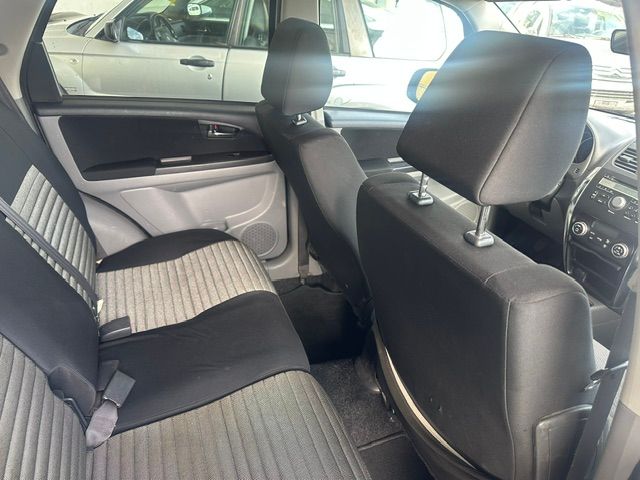 SUZUKI SX4 1.6 16V GL Top Barry 4WD-image-9