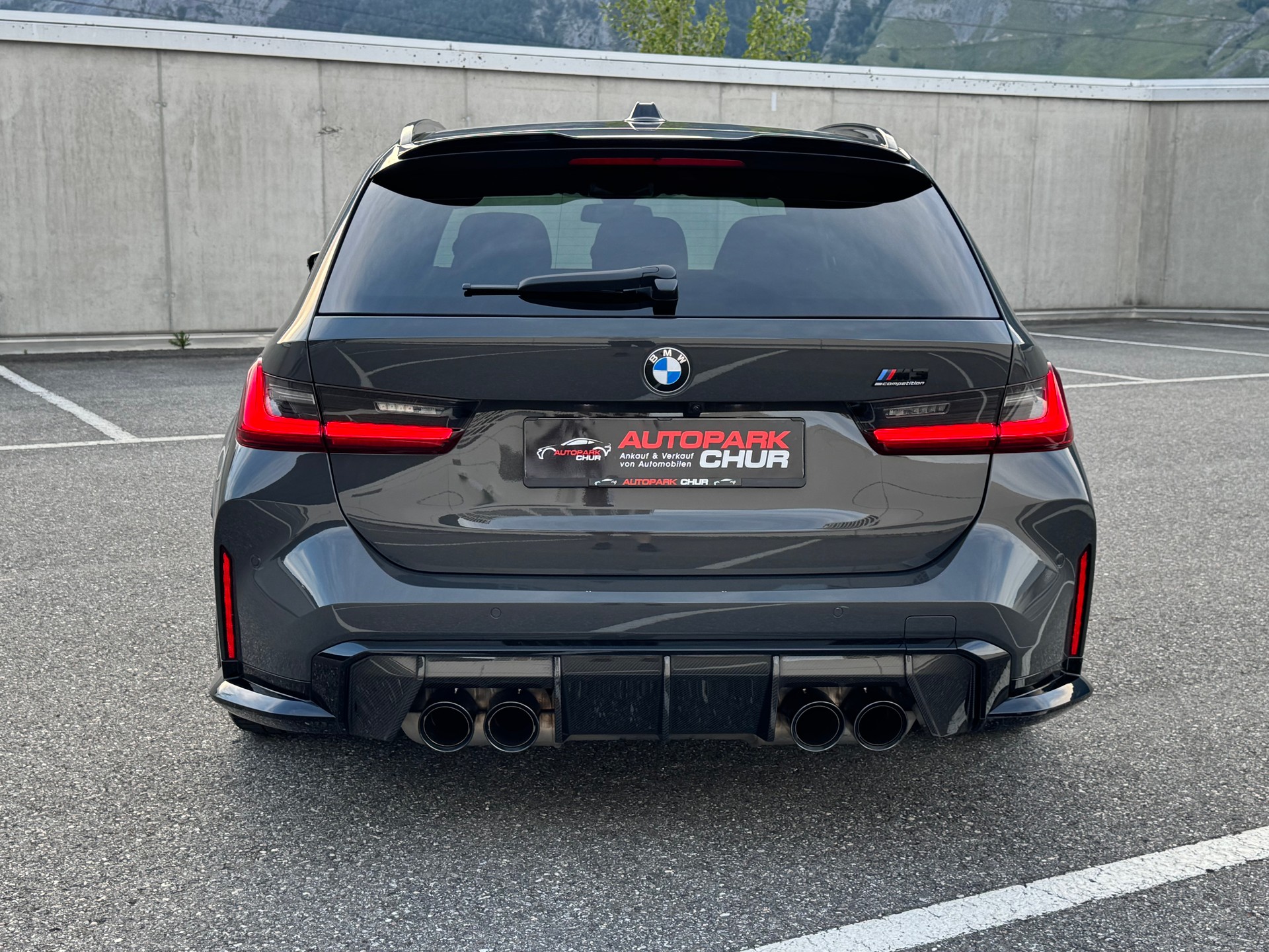 BMW M3 Touring xDrive Competition M-image-3