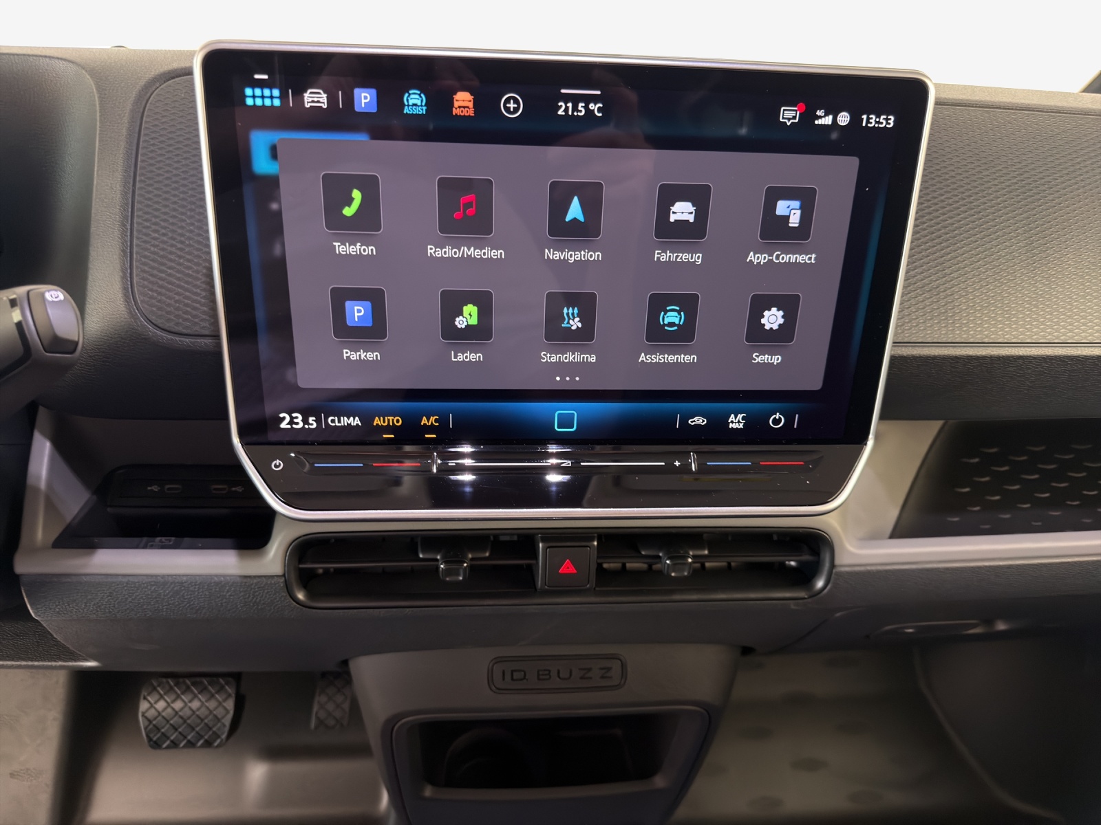 VW ID. Buzz Cargo Pro 4Motion-image-10