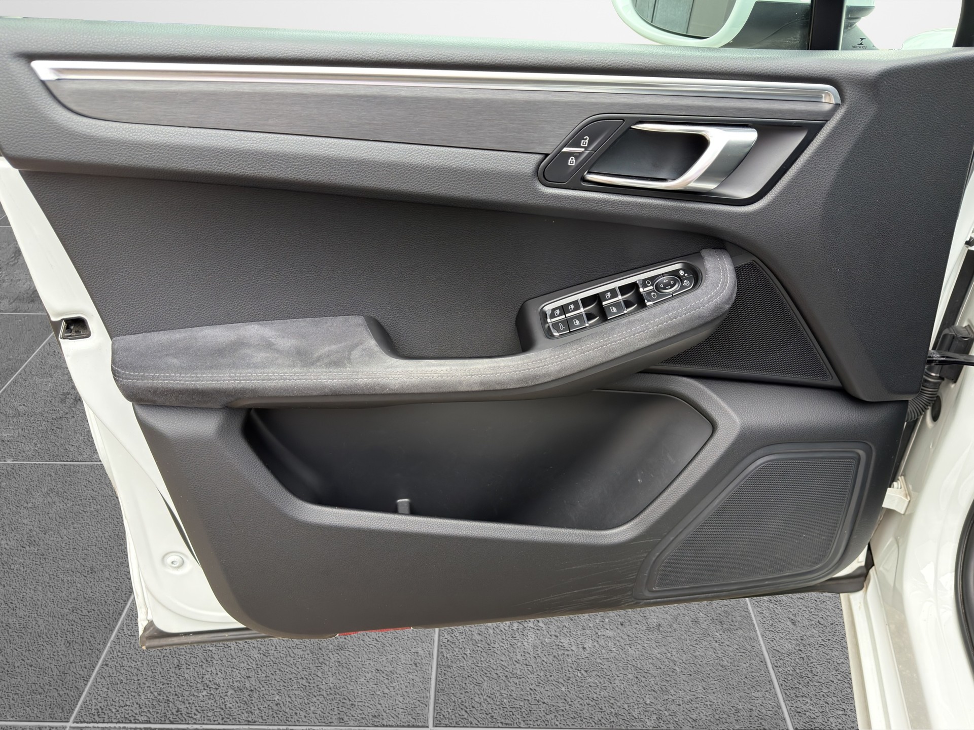 PORSCHE Macan 2.9 V6 GTS-image-9