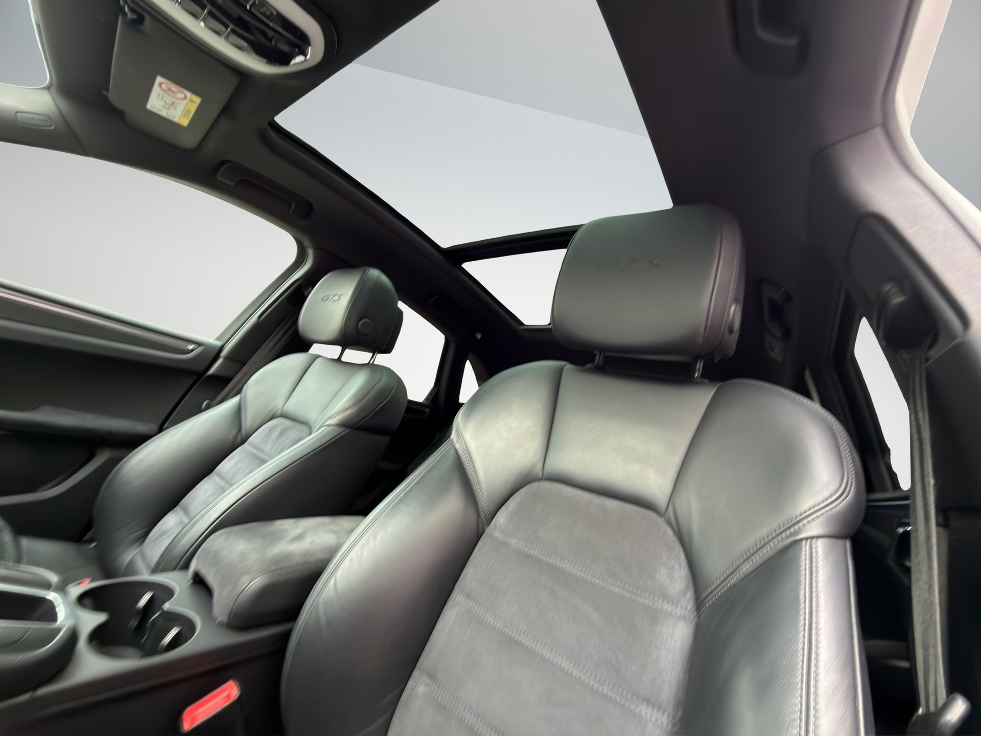 PORSCHE Macan 2.9 V6 GTS-image-14