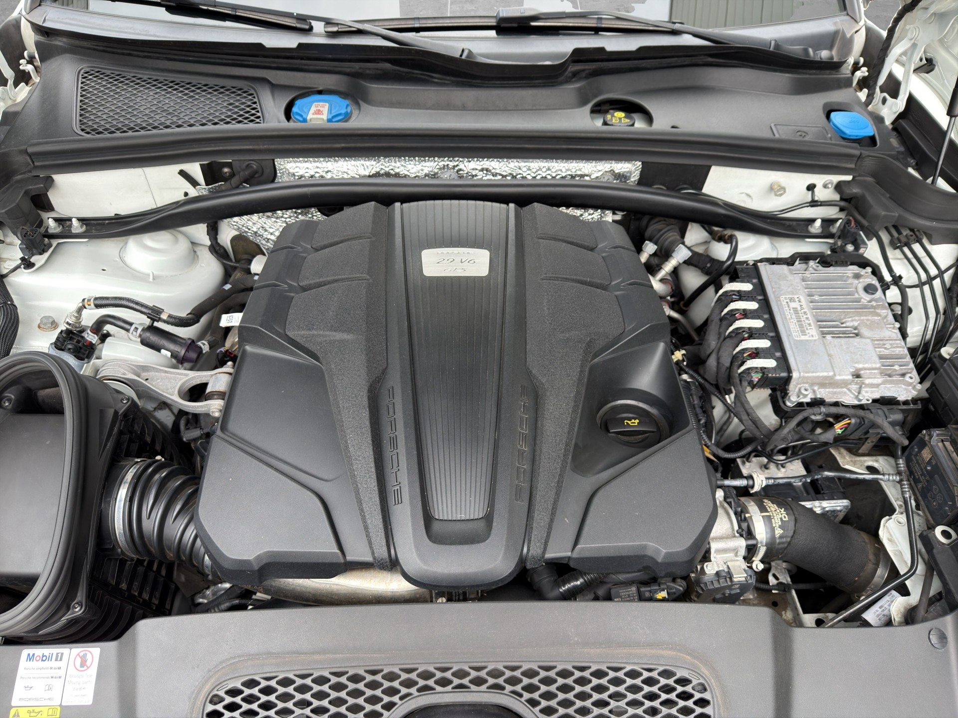 PORSCHE Macan 2.9 V6 GTS-image-27