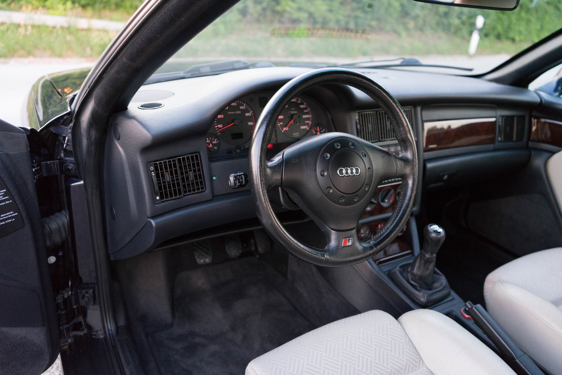 AUDI Cabriolet 2.8 E-image-17