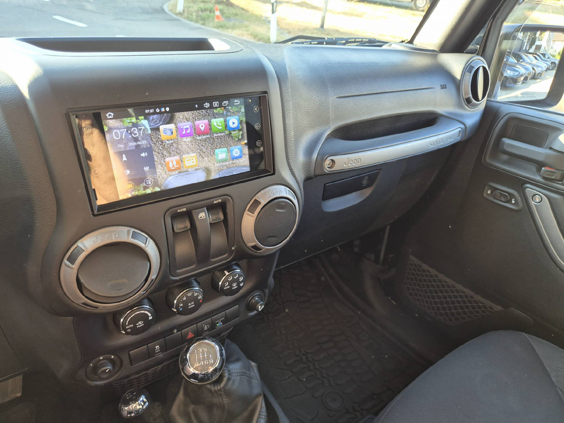 JEEP Wrangler 2.8 CRD Sport 6 Speed Offroad Camper-image-10