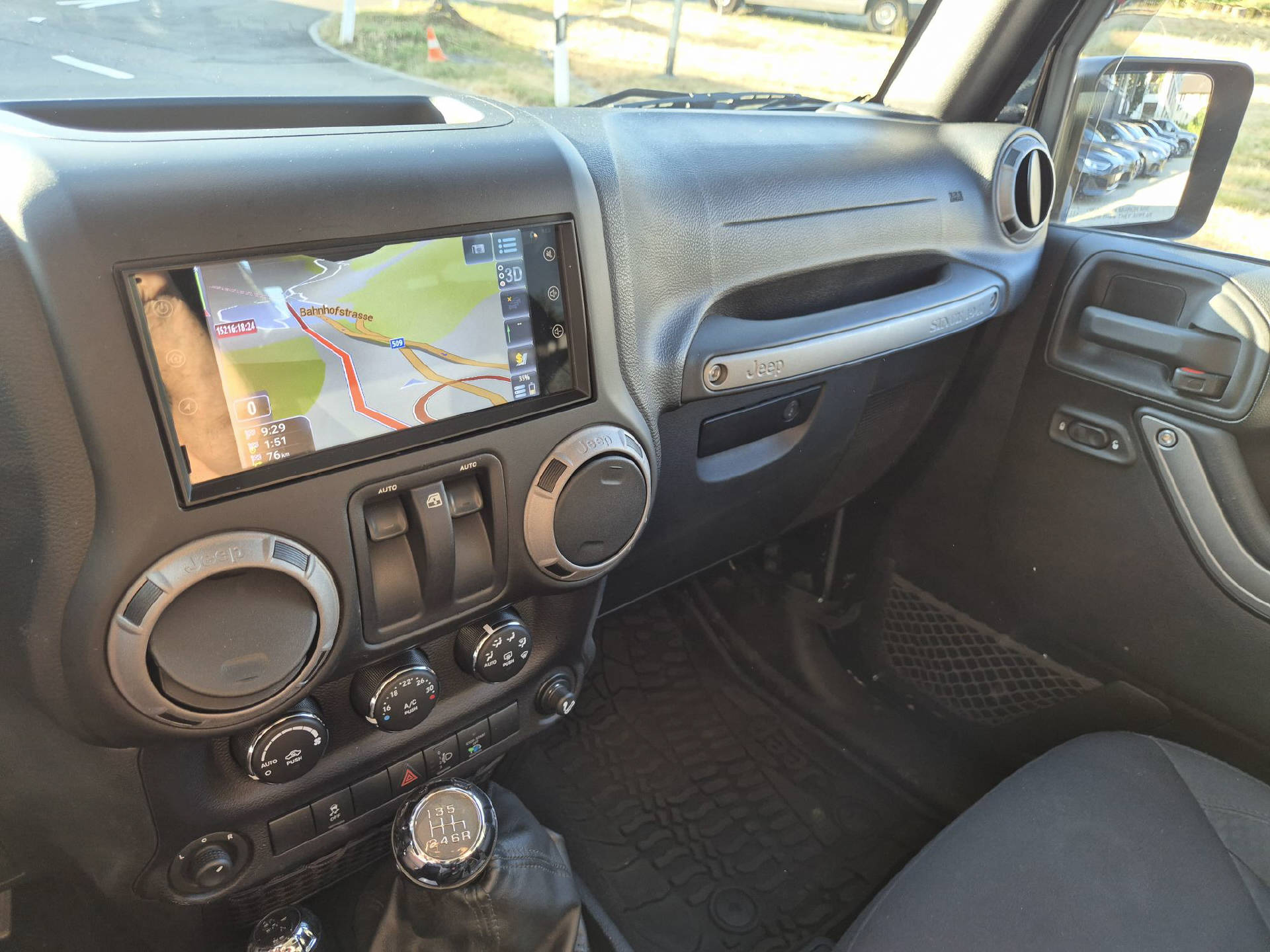 JEEP Wrangler 2.8 CRD Sport 6 Speed Offroad Camper-image-9