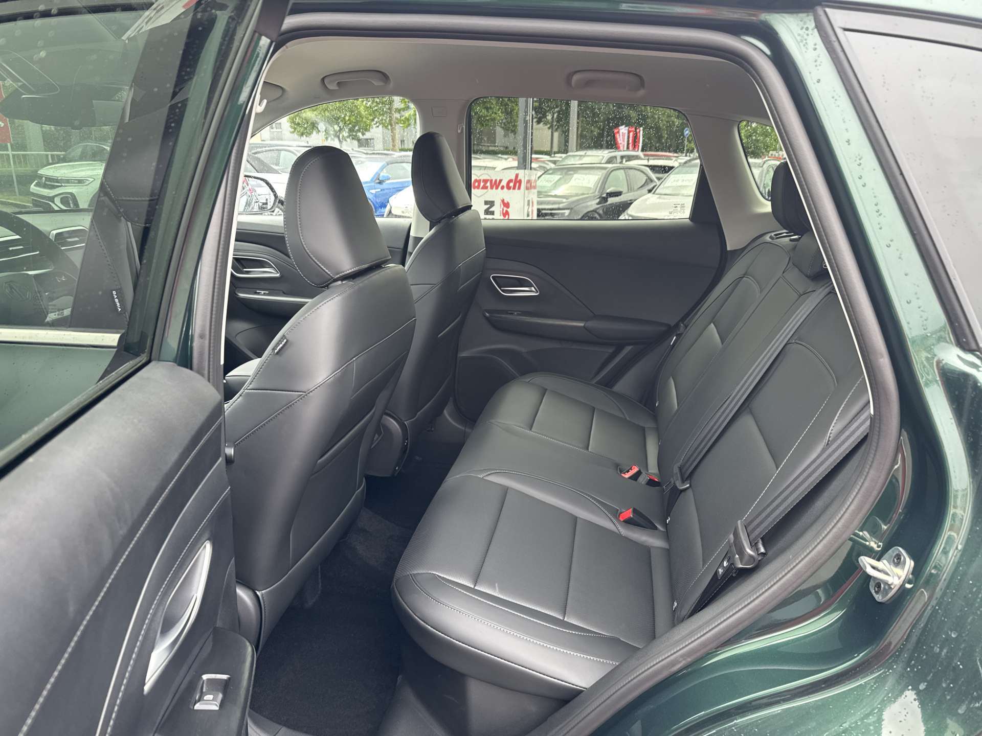 MG ZS 1.5 HEV Luxury Automat-image-6