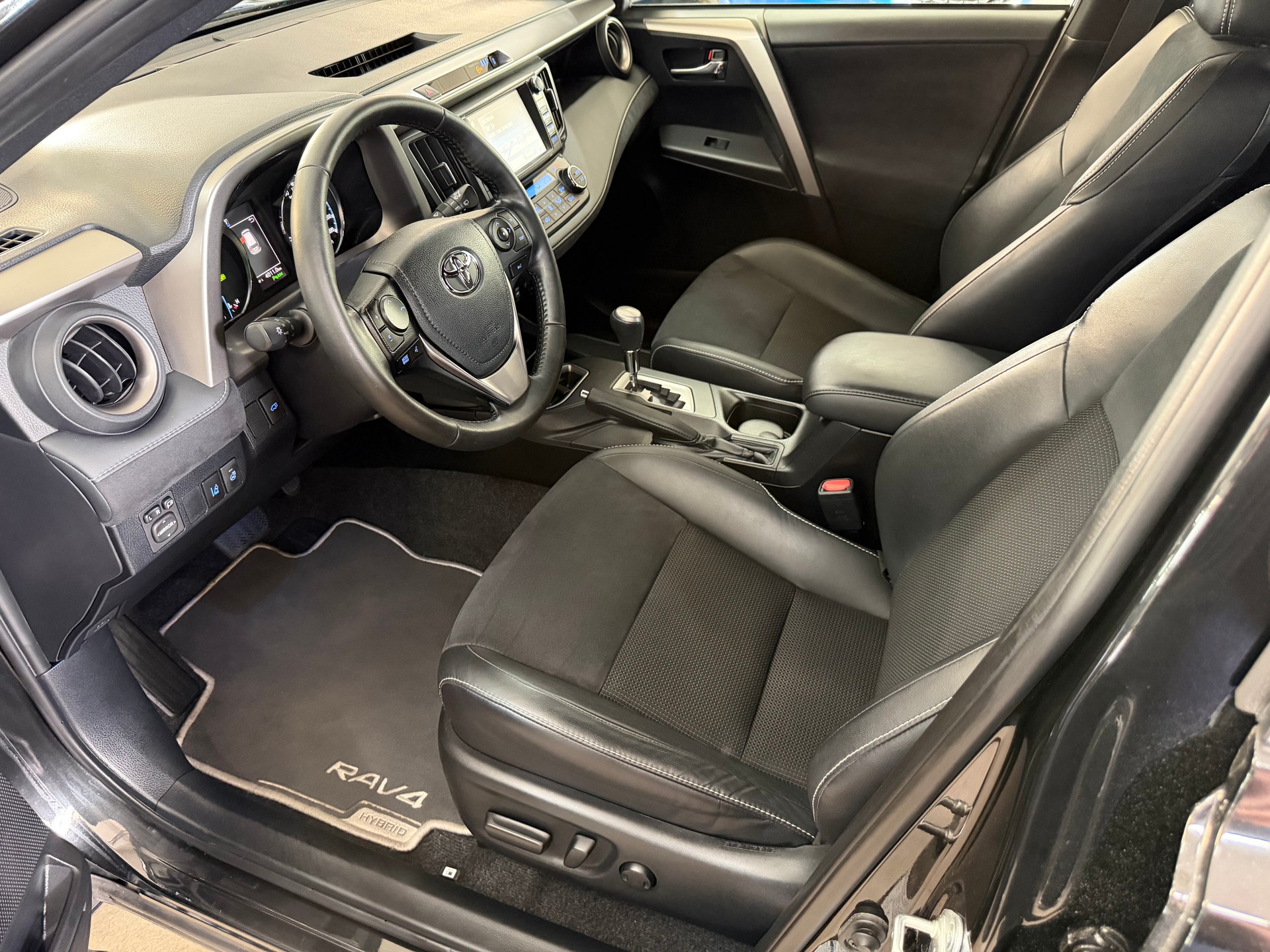 TOYOTA RAV-4 2.5 HSD Premium e-CVT-image-9