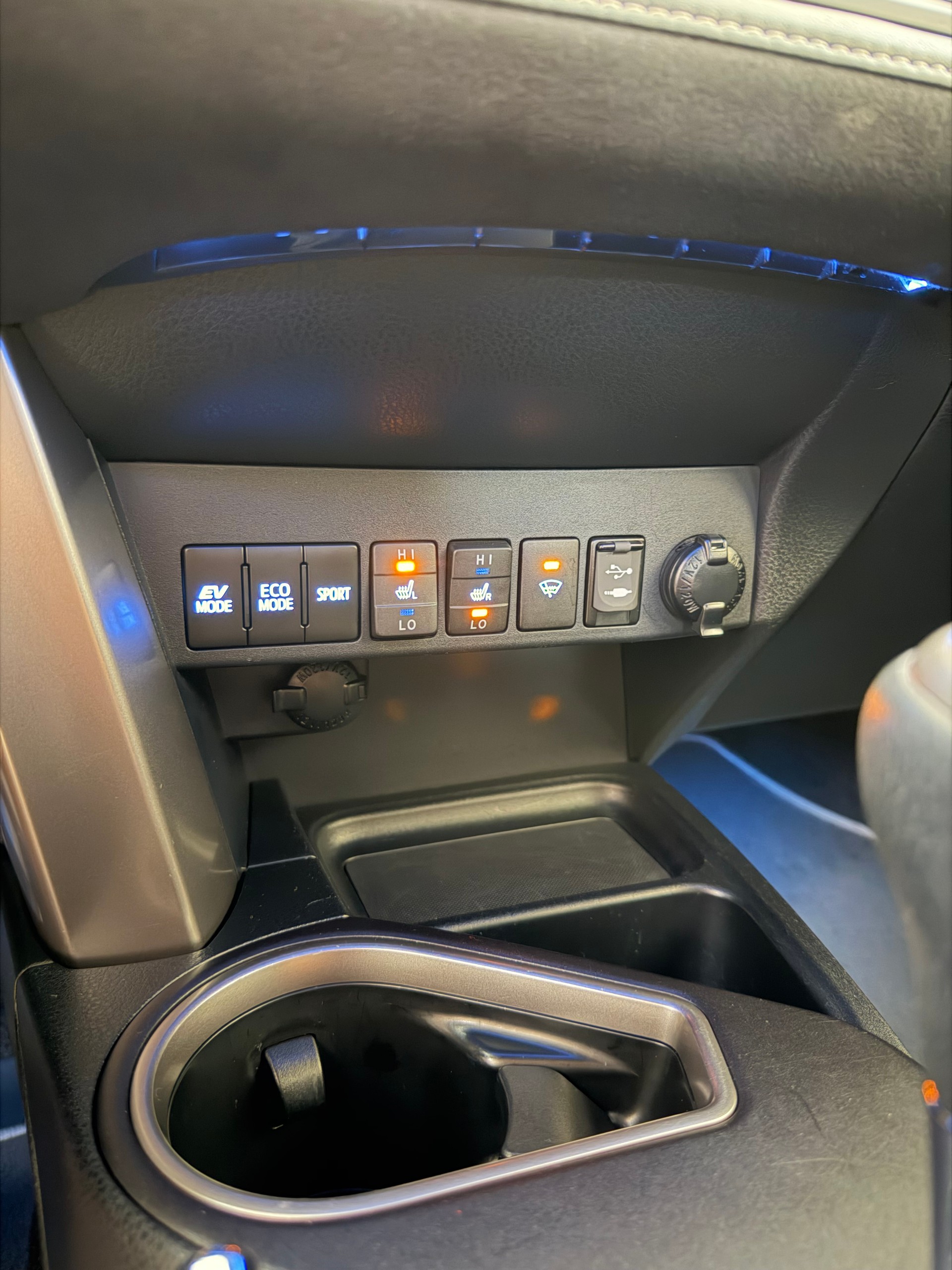 TOYOTA RAV-4 2.5 HSD Premium e-CVT-image-14