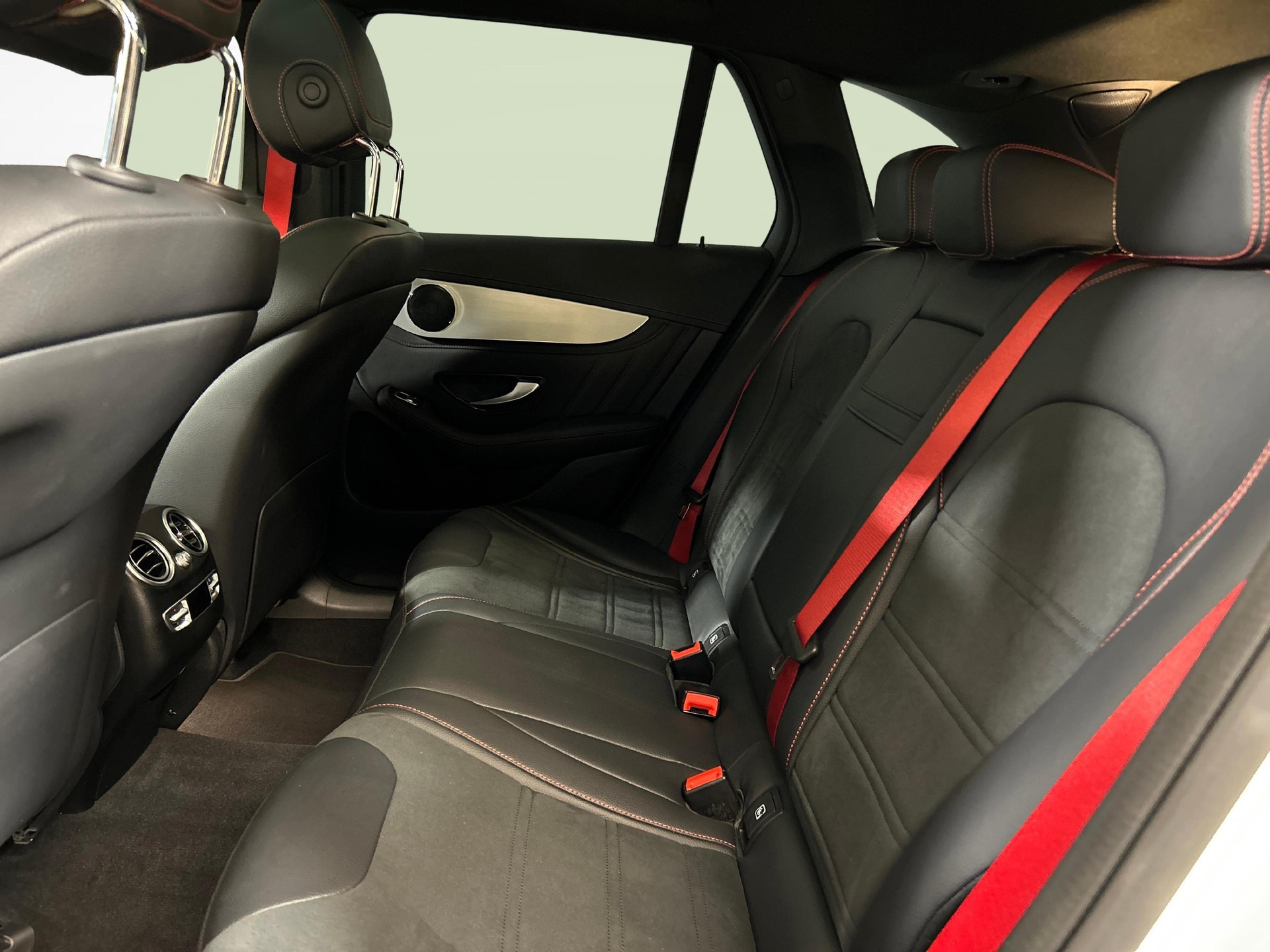 MERCEDES-BENZ GLC 43 AMG 4m-image-3
