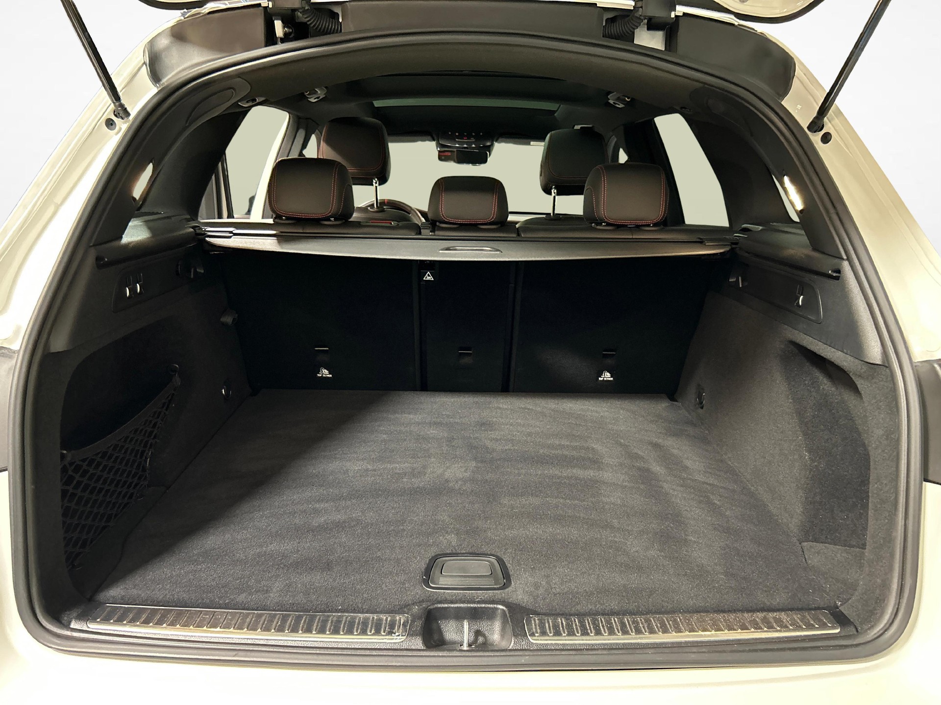 MERCEDES-BENZ GLC 43 AMG 4m-image-12