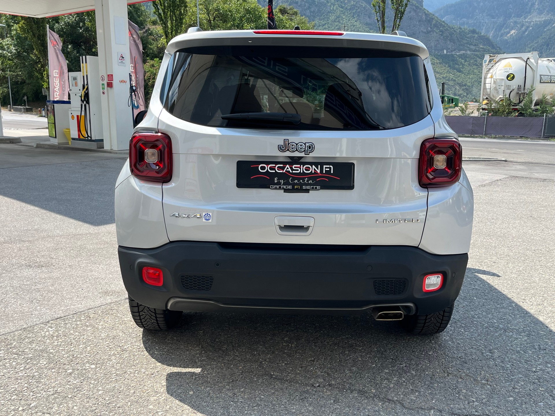 JEEP Renegade 1.3 Turbo Limited AWD-image-12
