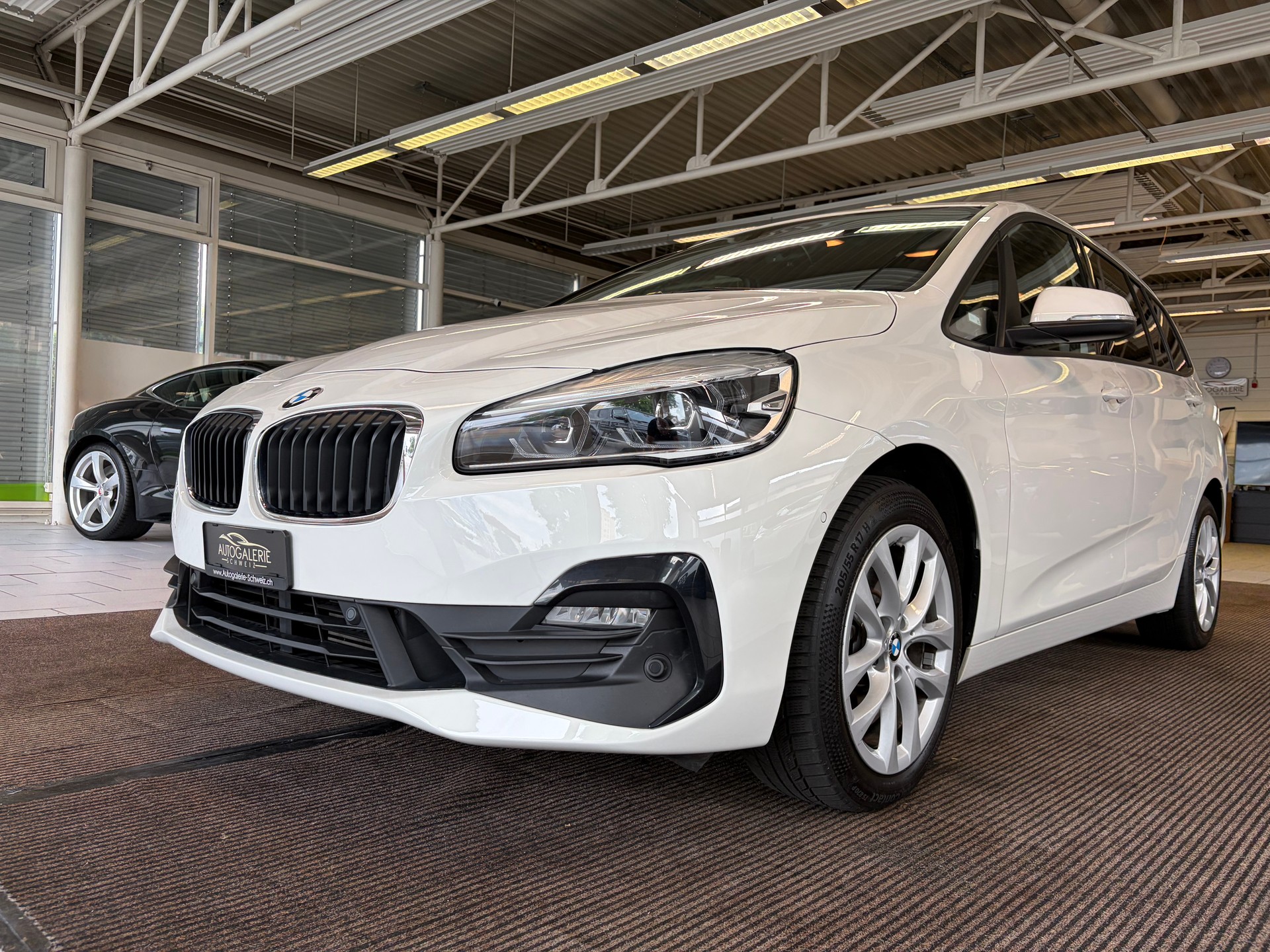 BMW 220d xDrive Gran Tourer | CH Fzg. | Driving Assistant Plus | Kamera | LED Scheinw. | HeadUp | Sportsitze |-image-36