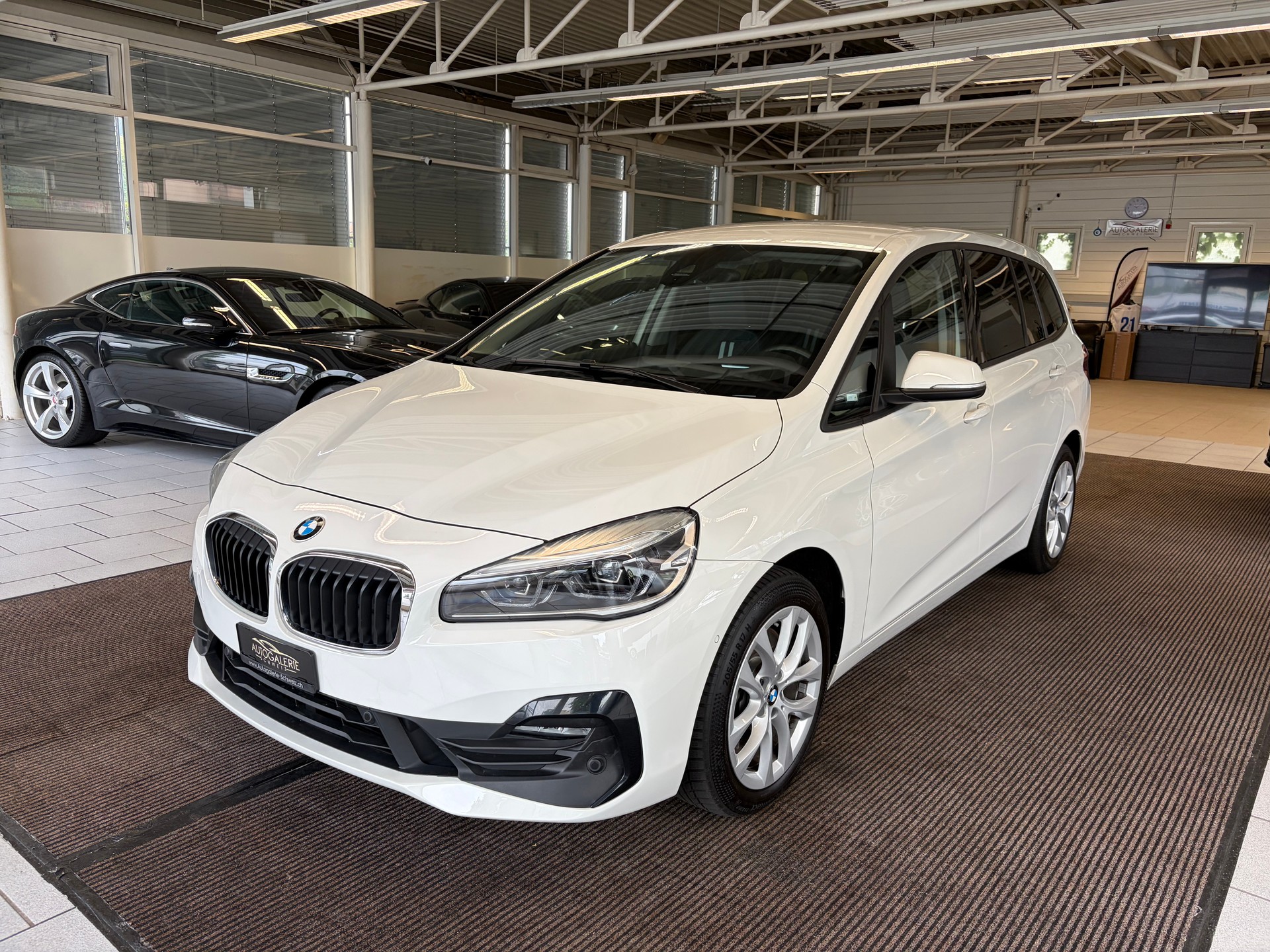BMW 220d xDrive Gran Tourer | CH Fzg. | Driving Assistant Plus | Kamera | LED Scheinw. | HeadUp | Sportsitze |-image-8