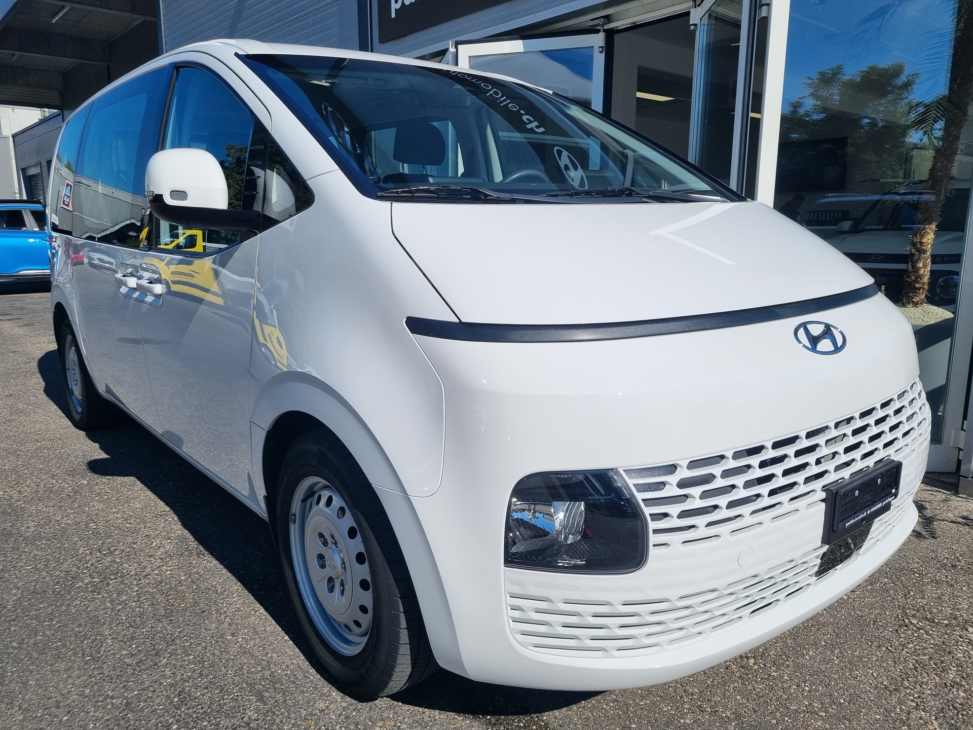 HYUNDAI Staria Wagon 2.2 CRDi Origo 4WD A-image-0