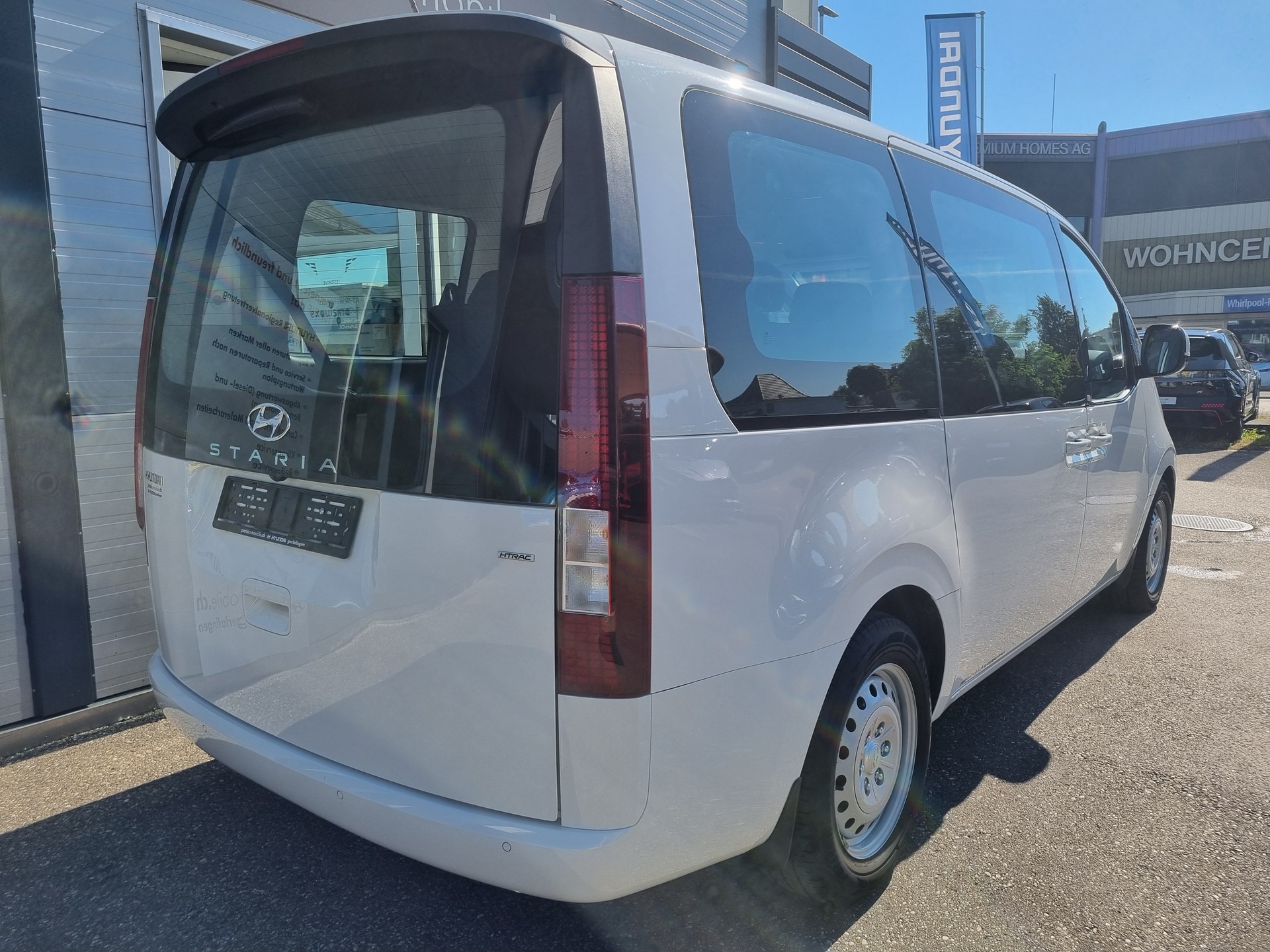 HYUNDAI Staria Wagon 2.2 CRDi Origo 4WD A-image-4