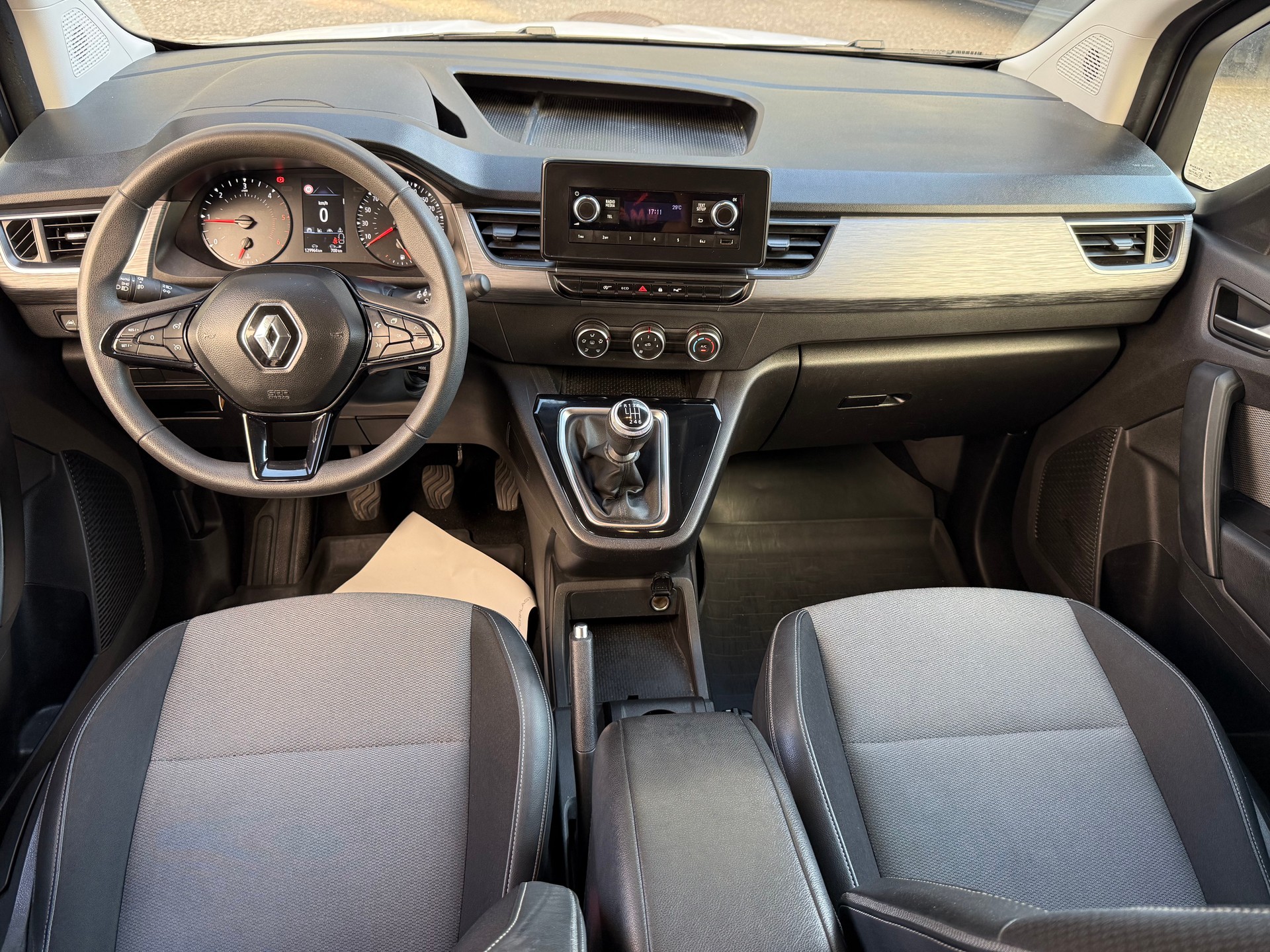RENAULT Kangoo 1.5 dCi 95 Equilibre-image-7