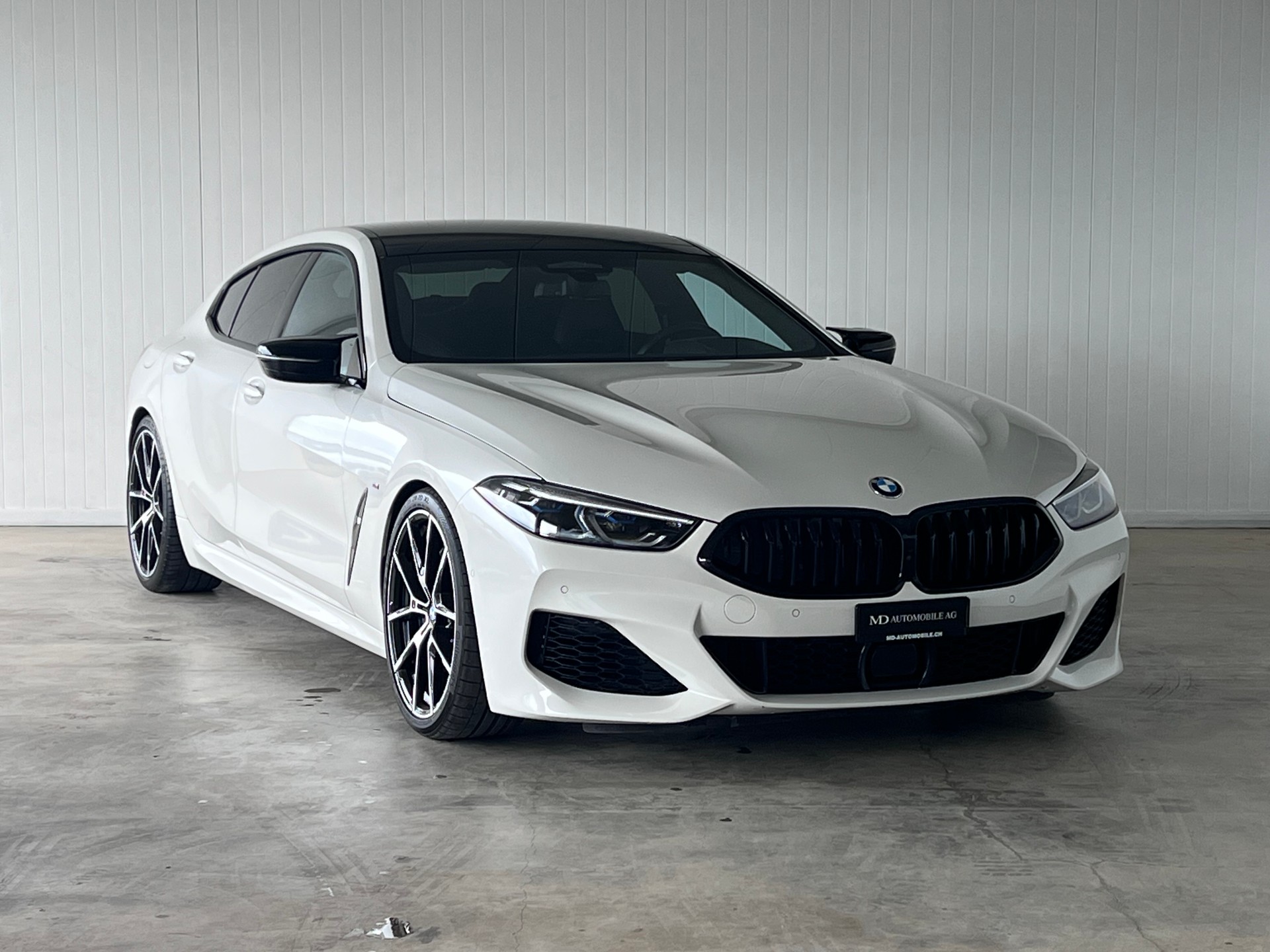 BMW M850i xDrive Steptronic-showroom-element-2
