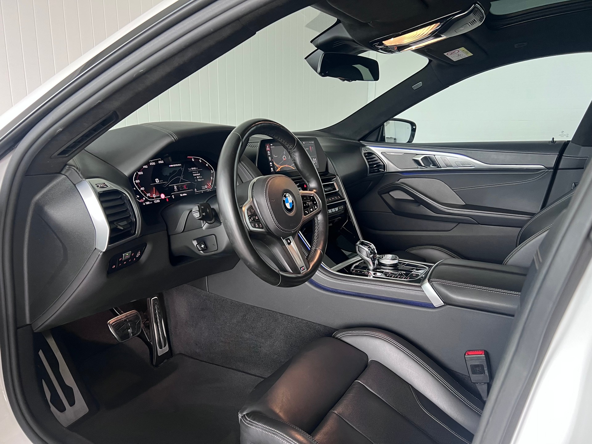 BMW M850i xDrive Steptronic-image-12