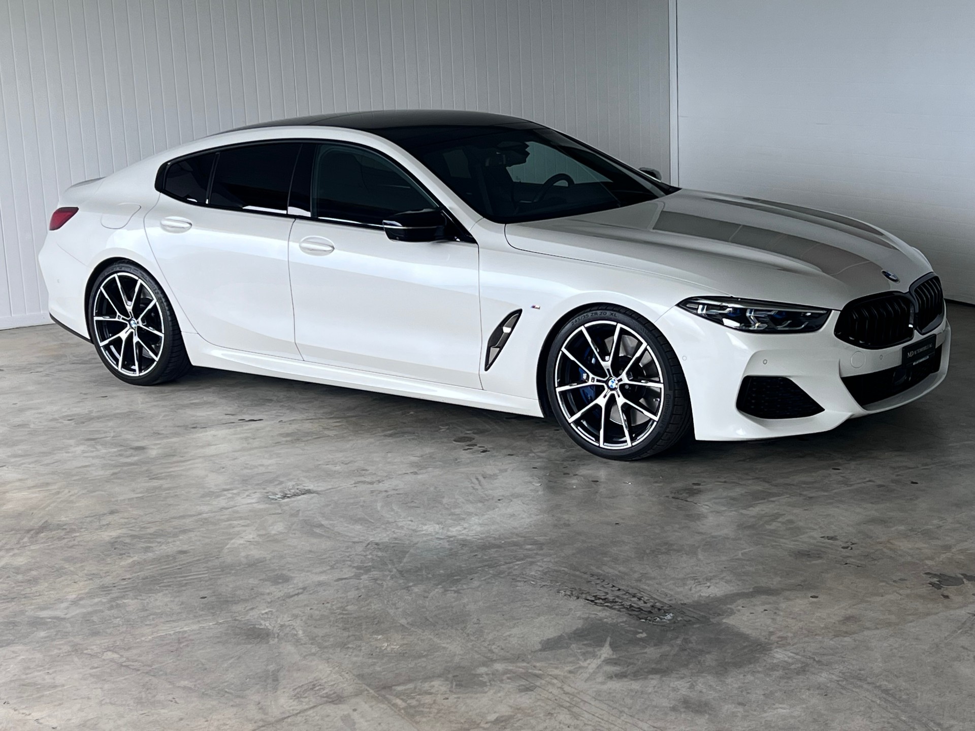BMW M850i xDrive Steptronic-showroom-element-1