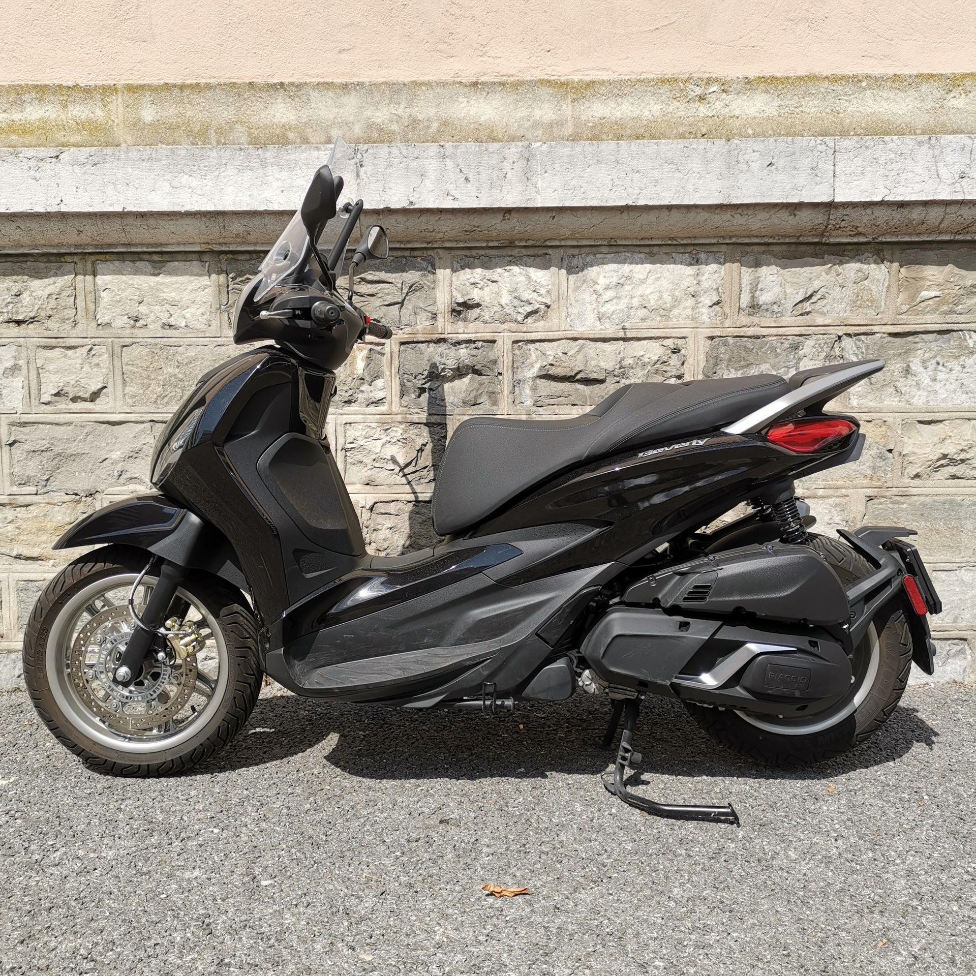 PIAGGIO Beverly 400 E5+-showroom-element-2