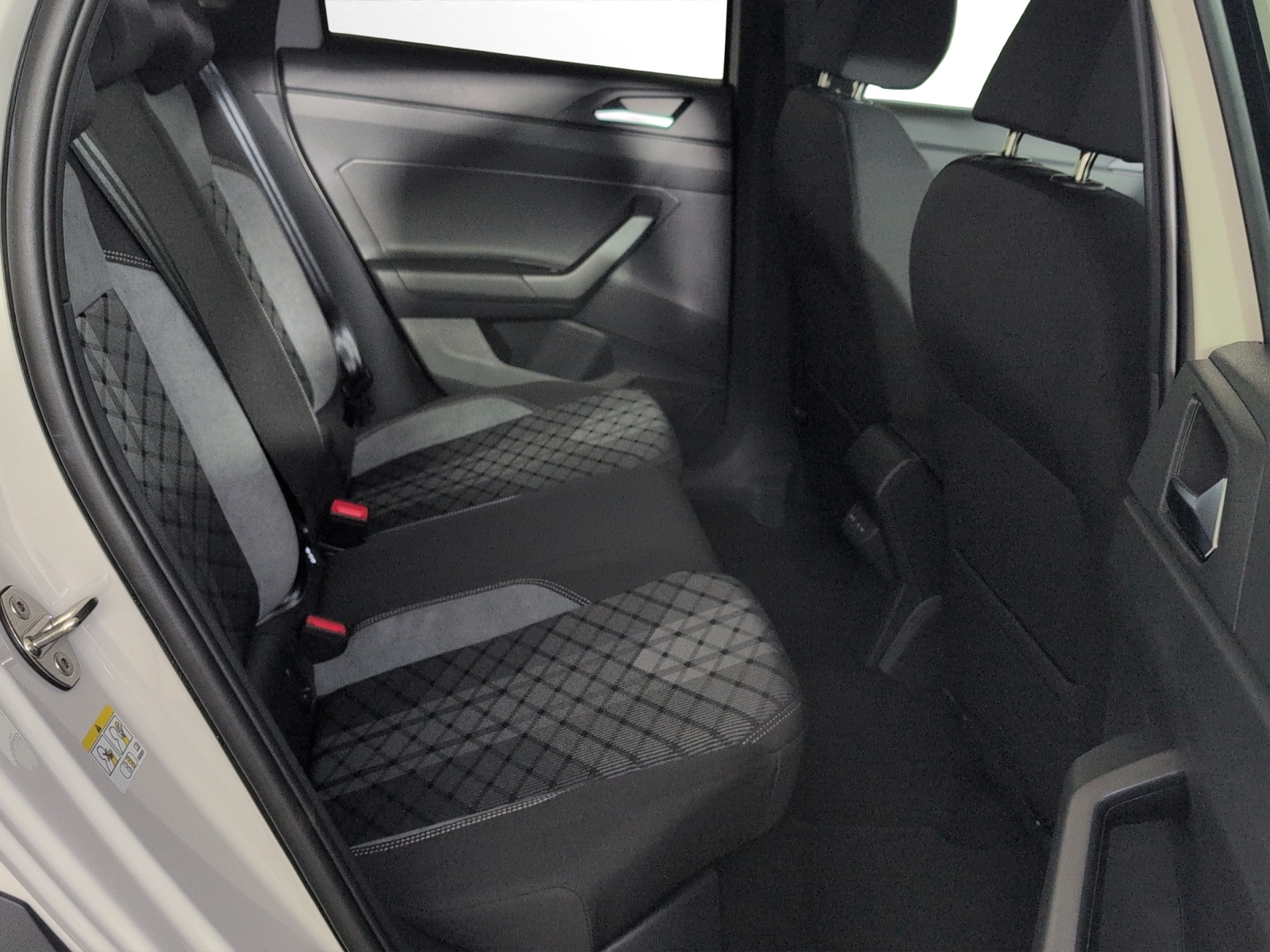 VW Taigo 1.5 TSI R-Line United DSG-image-8