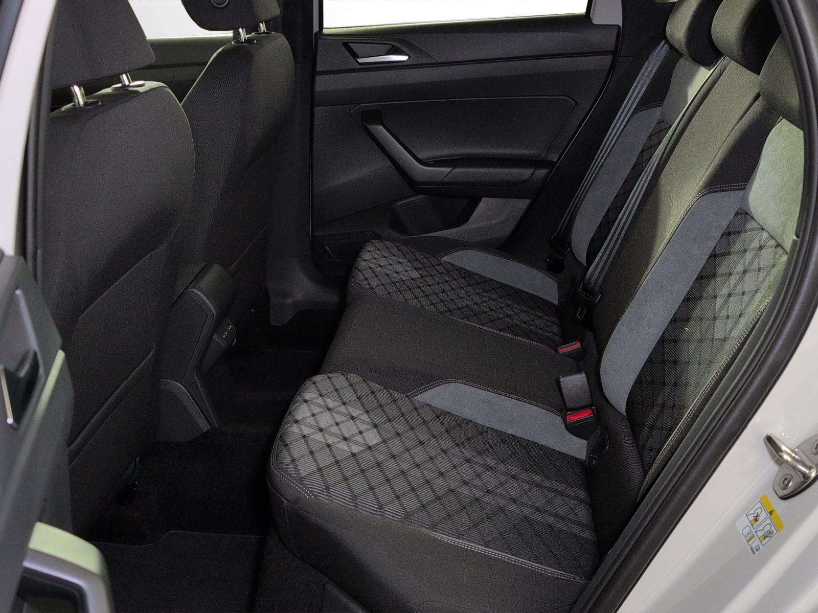 VW Taigo 1.5 TSI R-Line United DSG-image-7