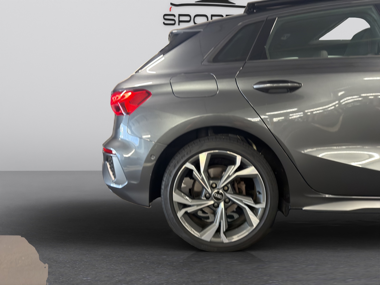 AUDI A3 Sportback 35 TFSI S line S-tronic-image-28