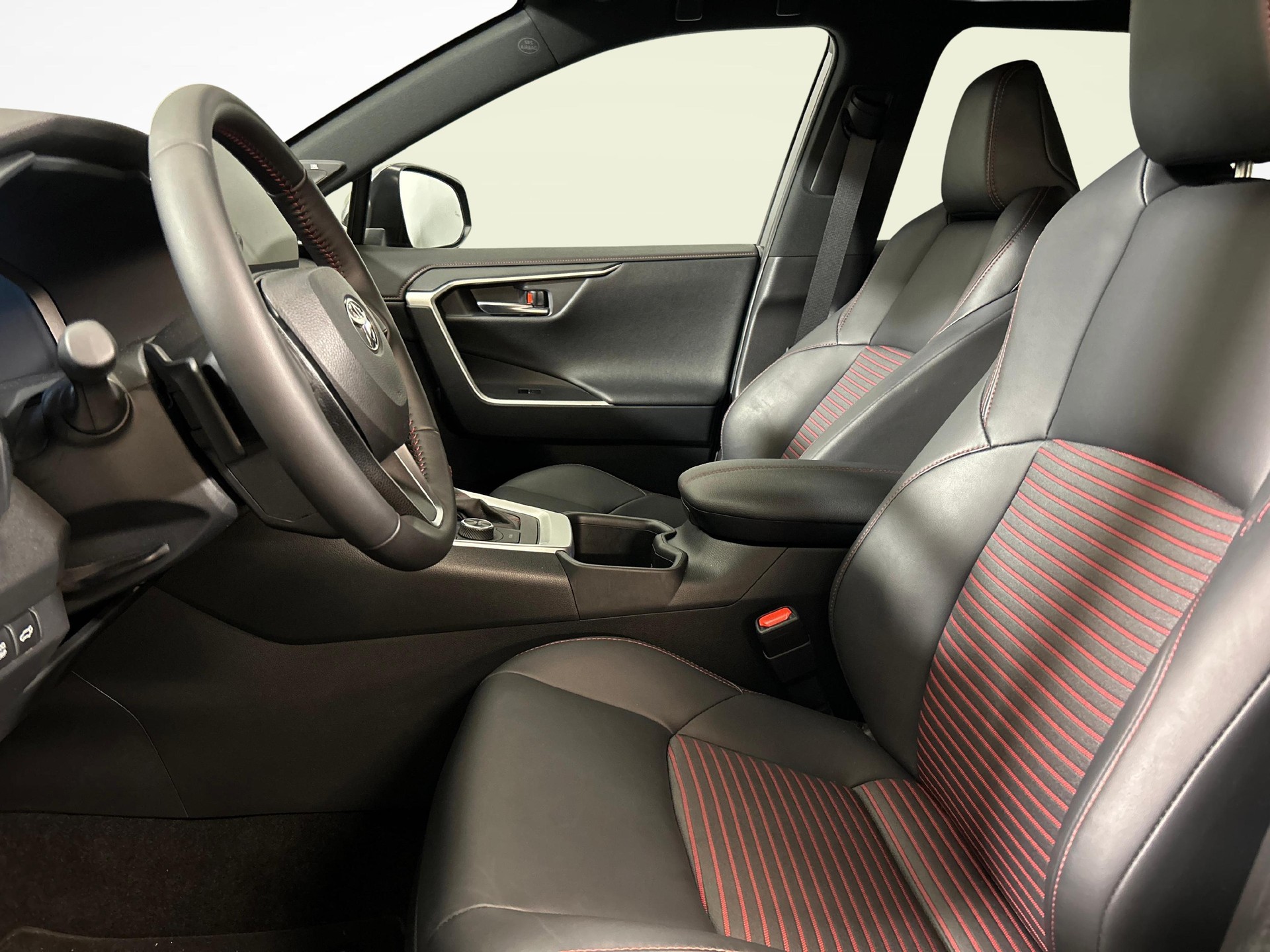 TOYOTA RAV4 2.5 Plug-In-Hybrid Premium-image-3