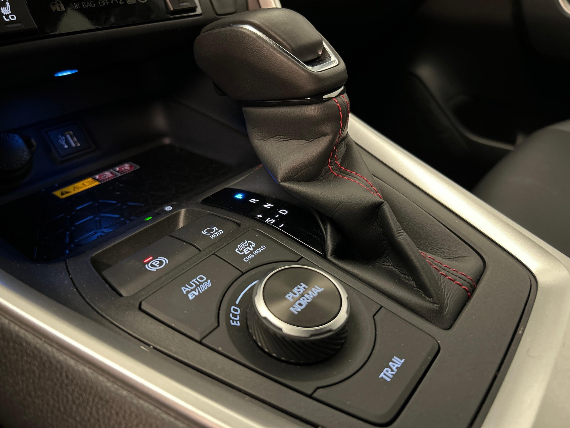TOYOTA RAV4 2.5 Plug-In-Hybrid Premium-image-14