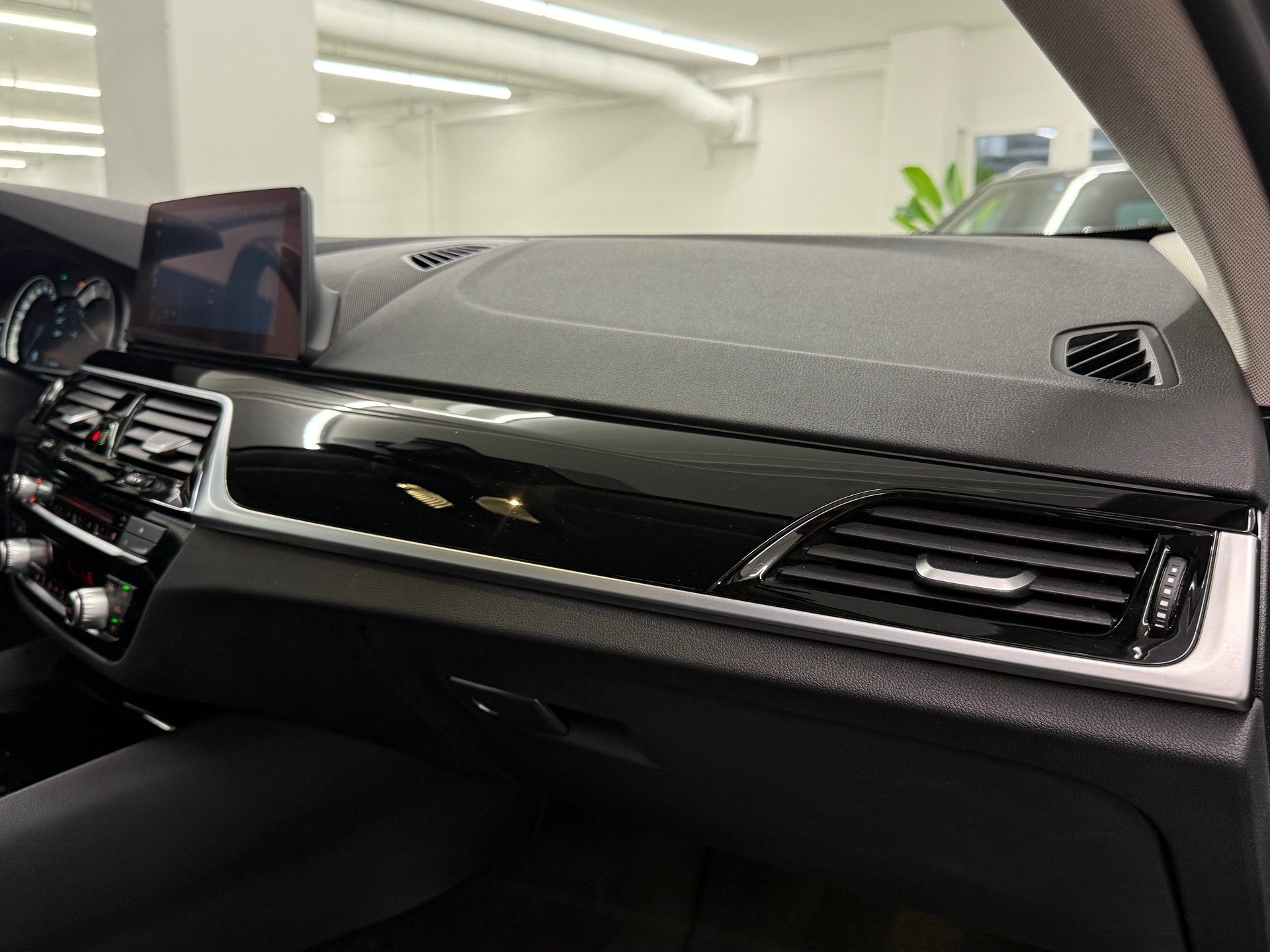 BMW 520d xDrive Touring Sport Line Steptronic-image-28