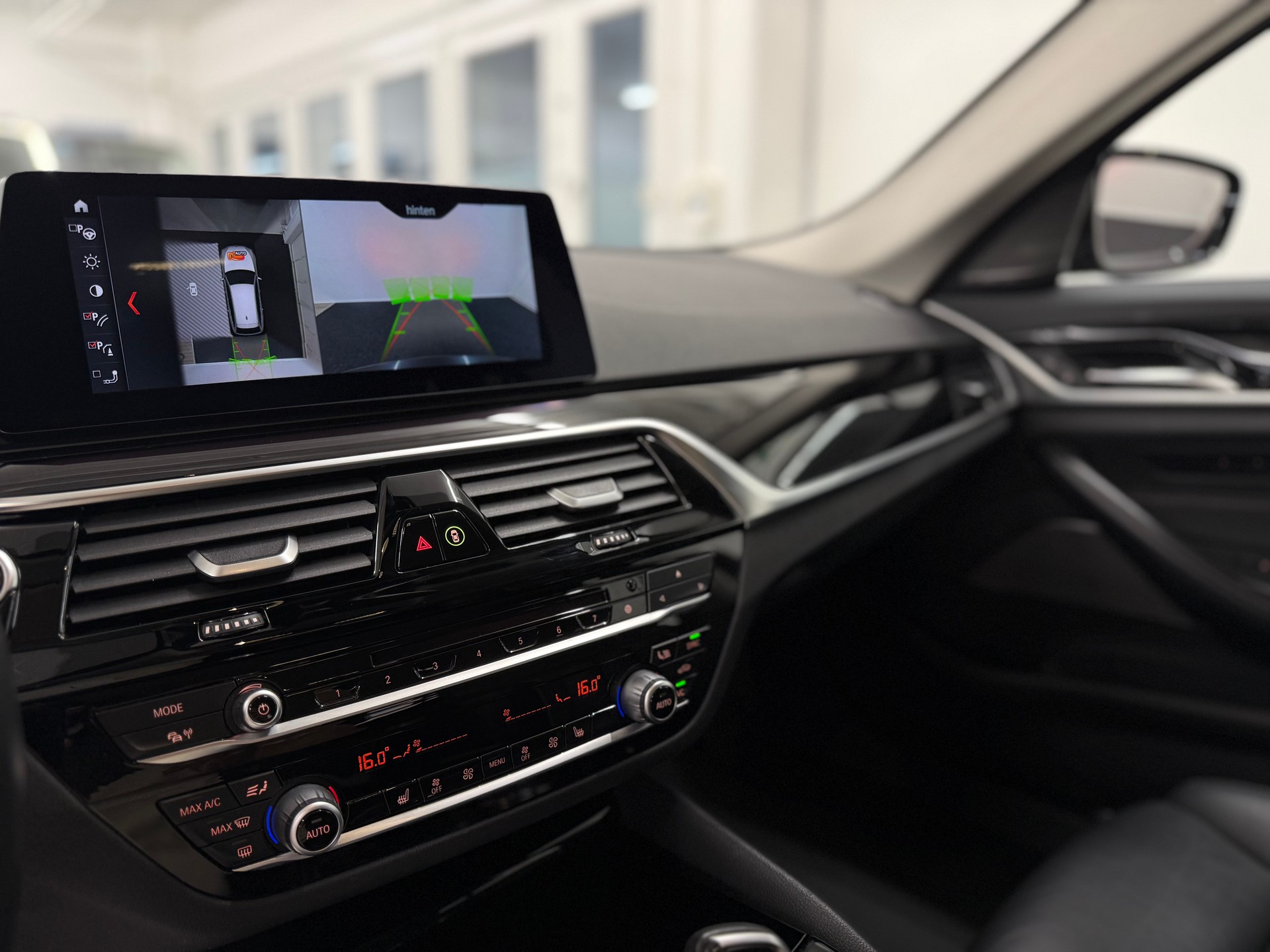BMW 520d xDrive Touring Sport Line Steptronic-image-19