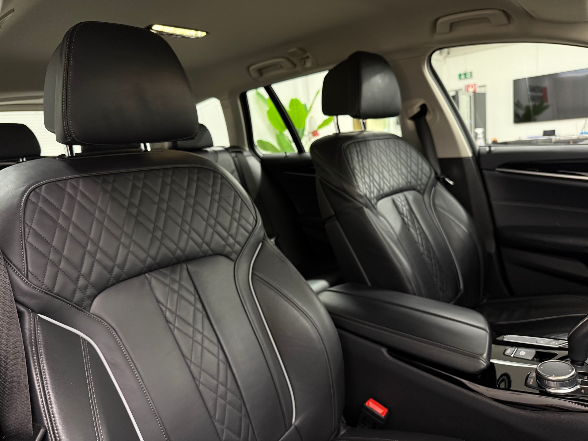BMW 520d xDrive Touring Sport Line Steptronic-image-17