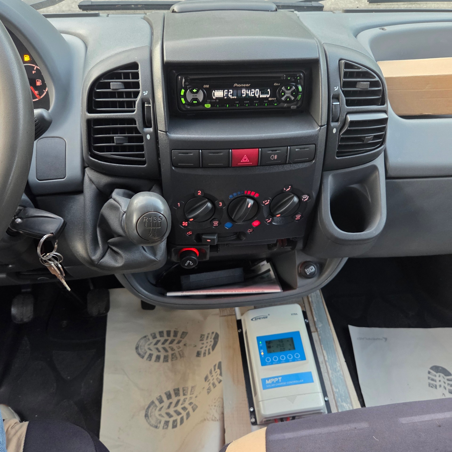 PEUGEOT Boxer 2.0 290 CS (SPE)-image-14
