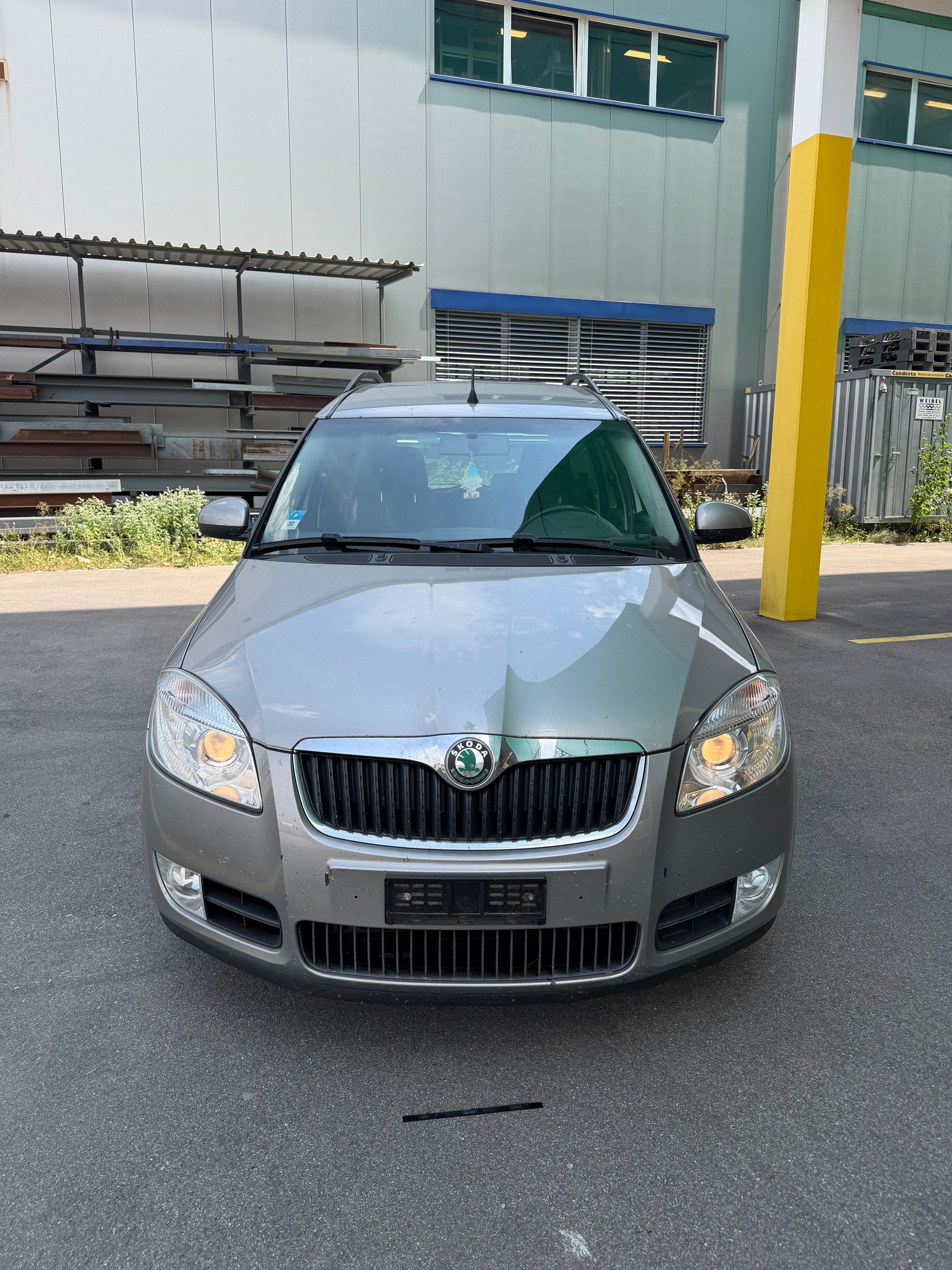 SKODA Roomster 1.6 Scout Automatic-image-1