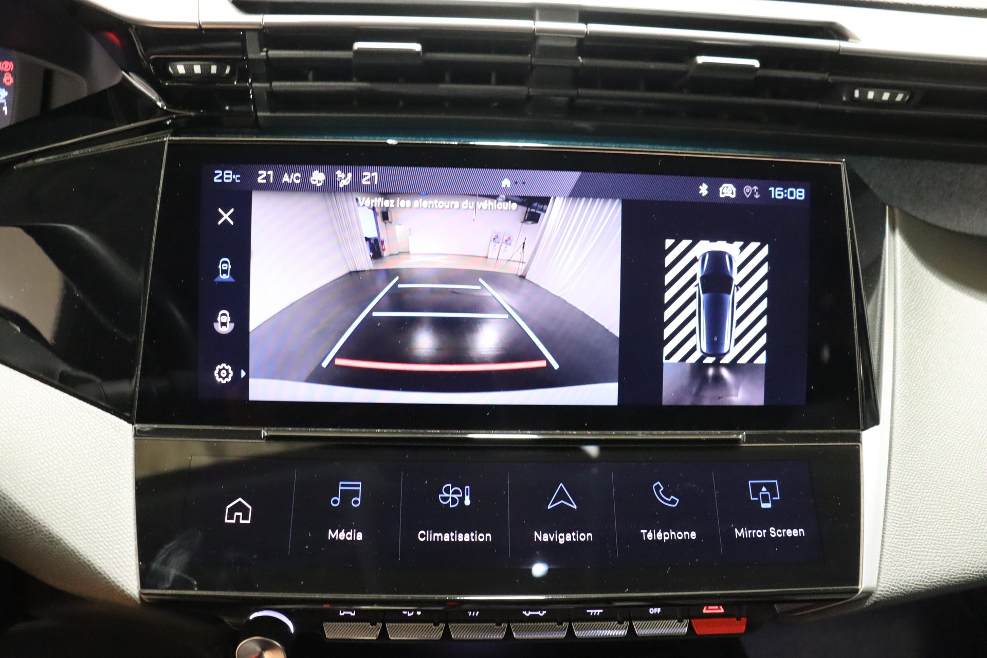 PEUGEOT 308 SW 1.2 PureTech Allure-image-12