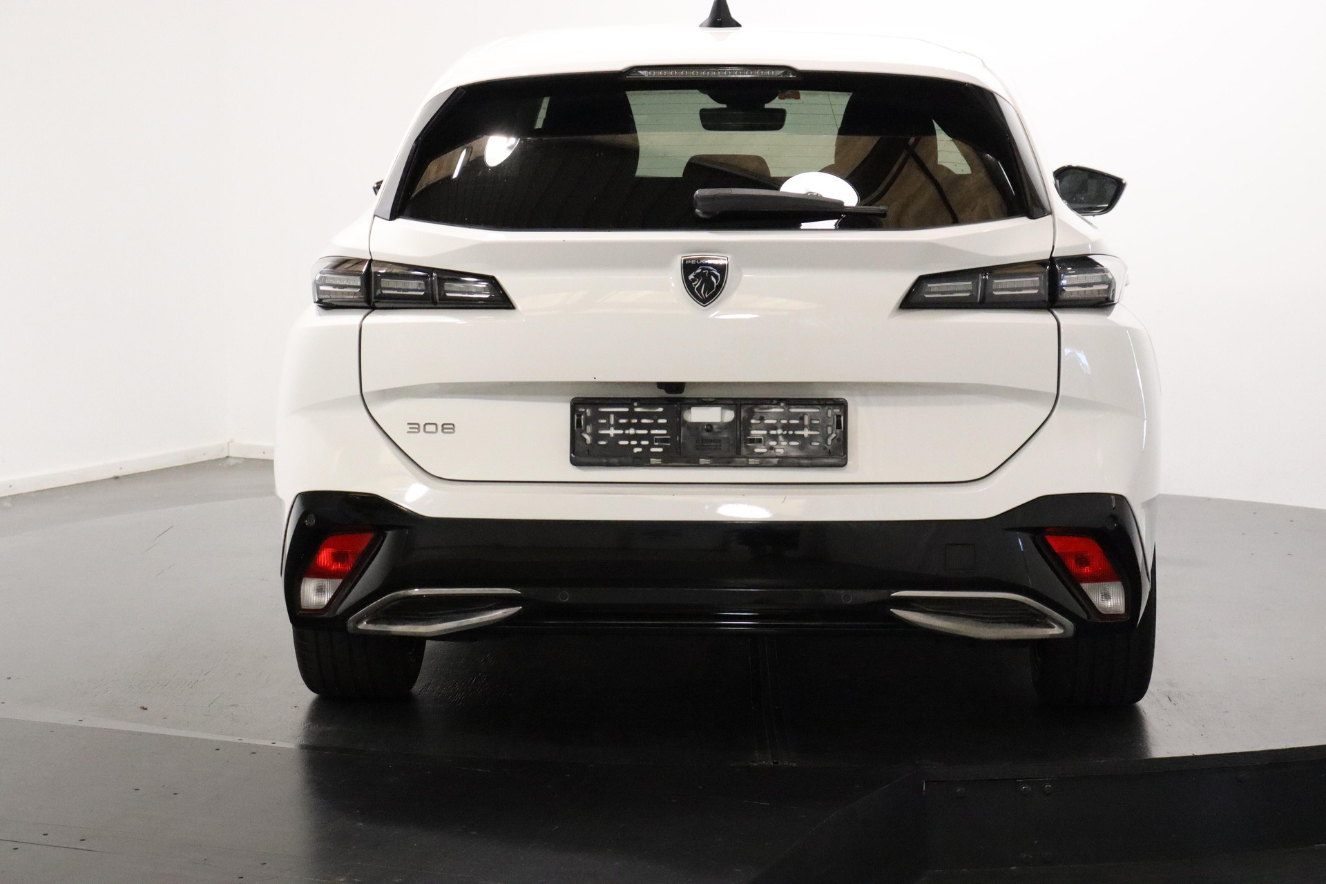 PEUGEOT 308 SW 1.2 PureTech Allure-image-3
