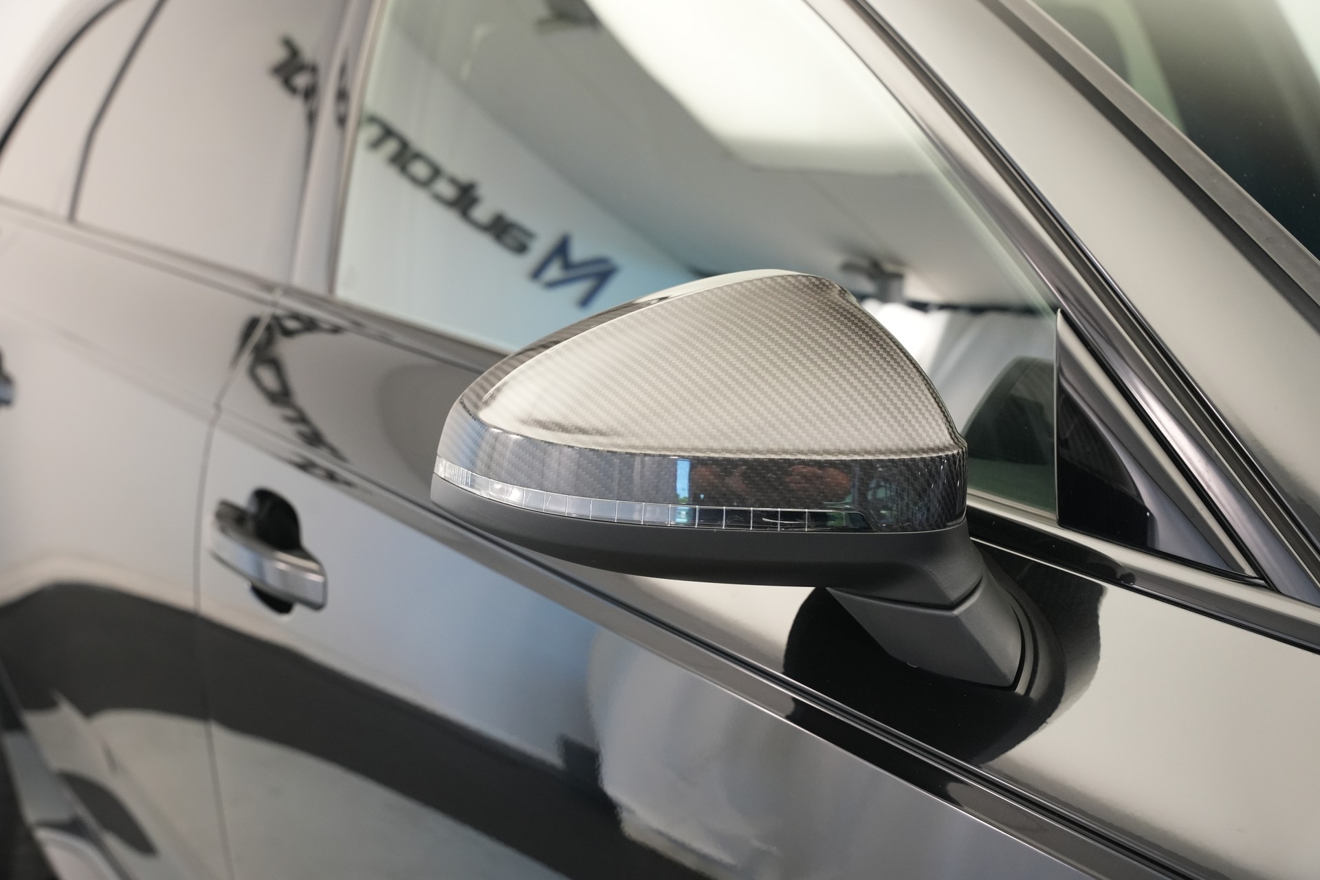 AUDI RS4 Avant 2.9 TFSI quattro tiptronic *CH-Fahrzeug* *Carbon* *Assistenzpaket*-image-44