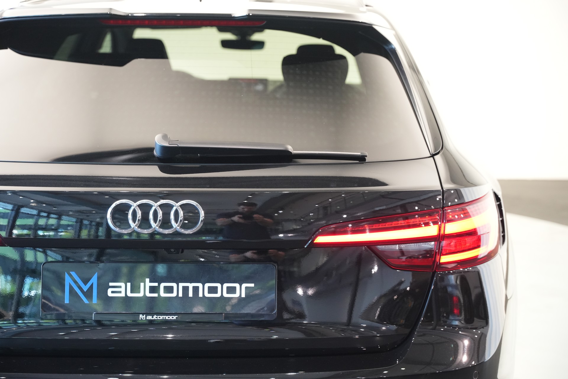 AUDI RS4 Avant 2.9 TFSI quattro tiptronic *CH-Fahrzeug* *Carbon* *Assistenzpaket*-image-37