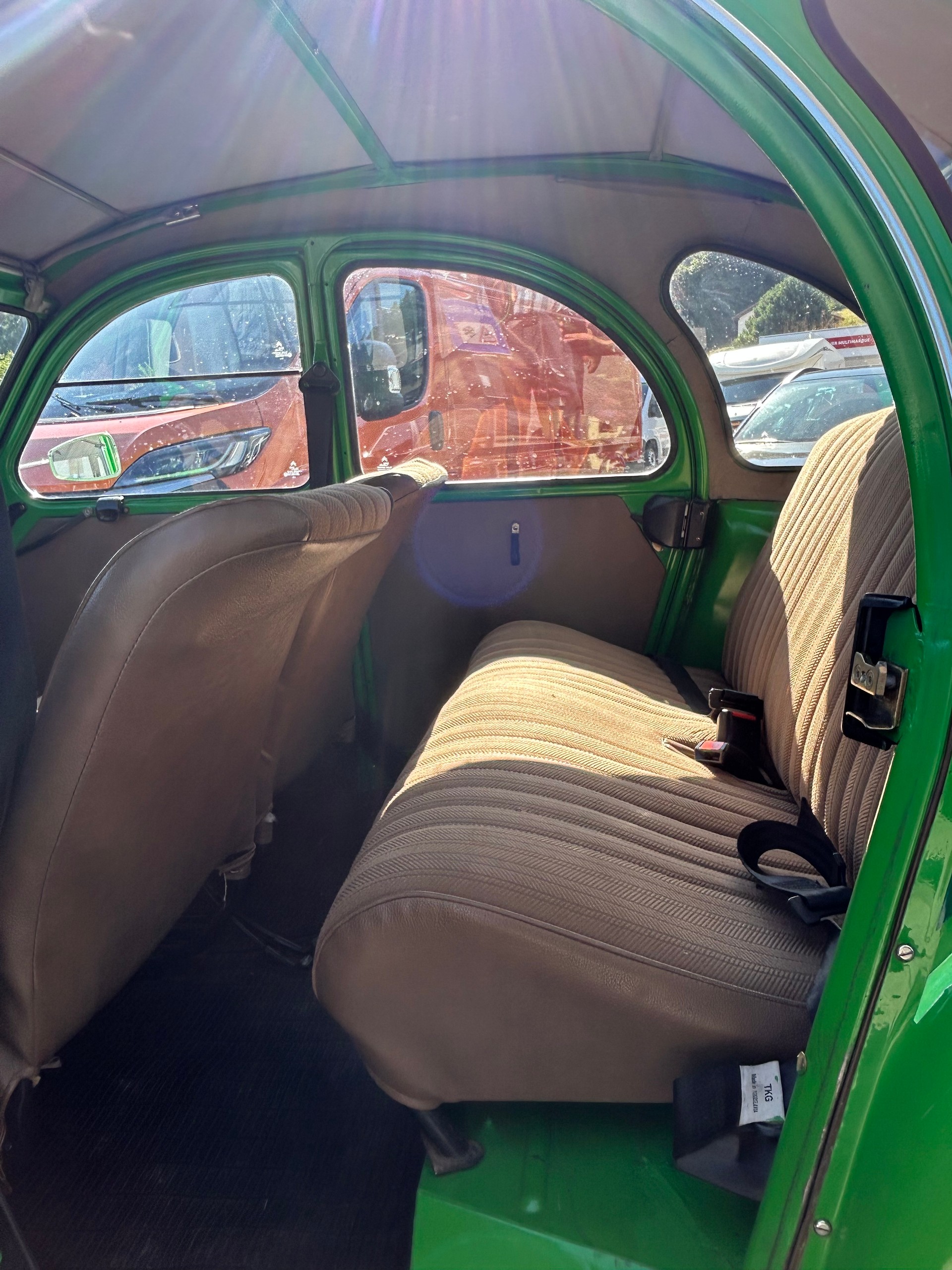 CITROEN 2CV6 Spécial (Club)-image-13