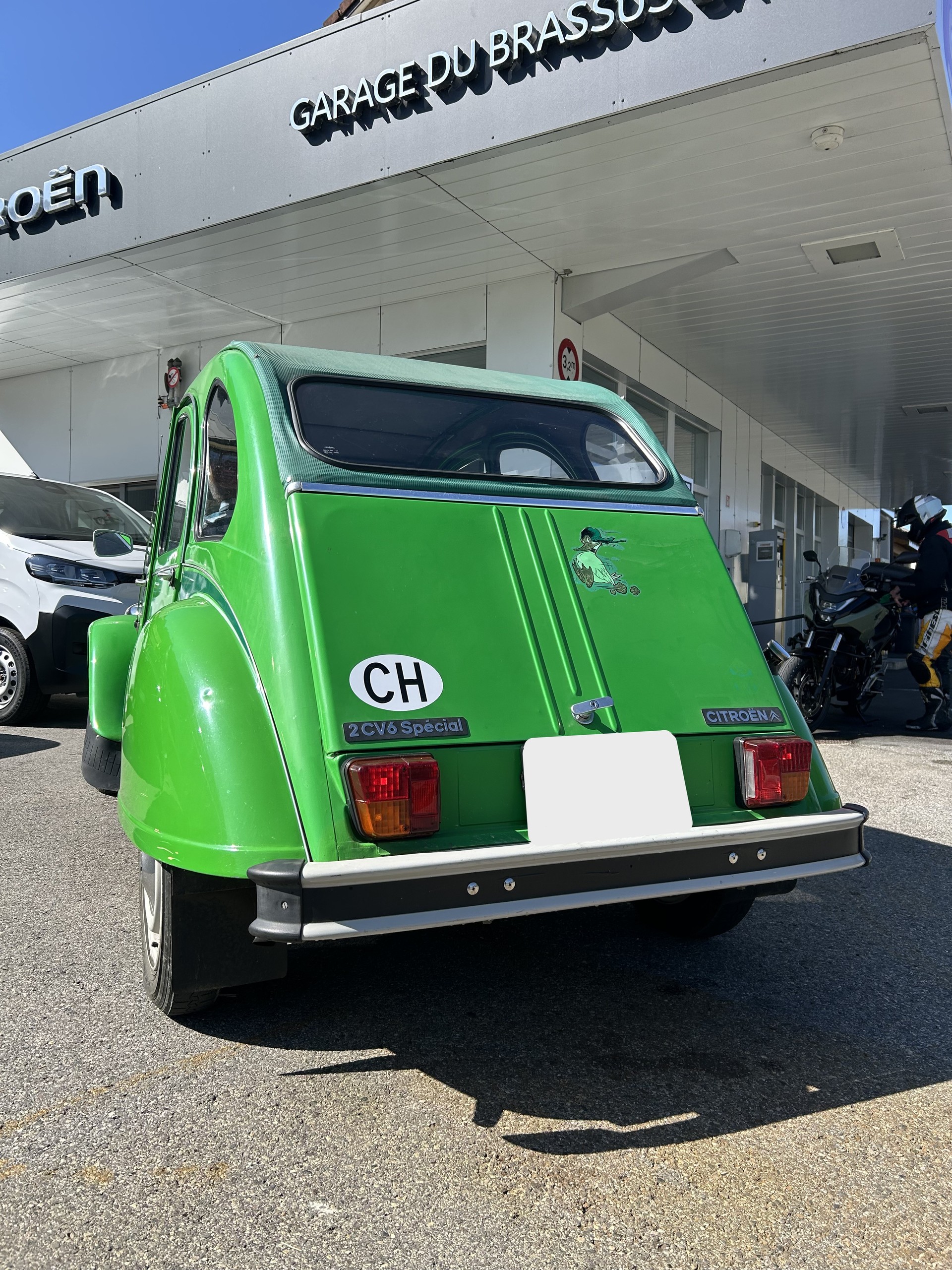 CITROEN 2CV6 Spécial (Club)-image-4